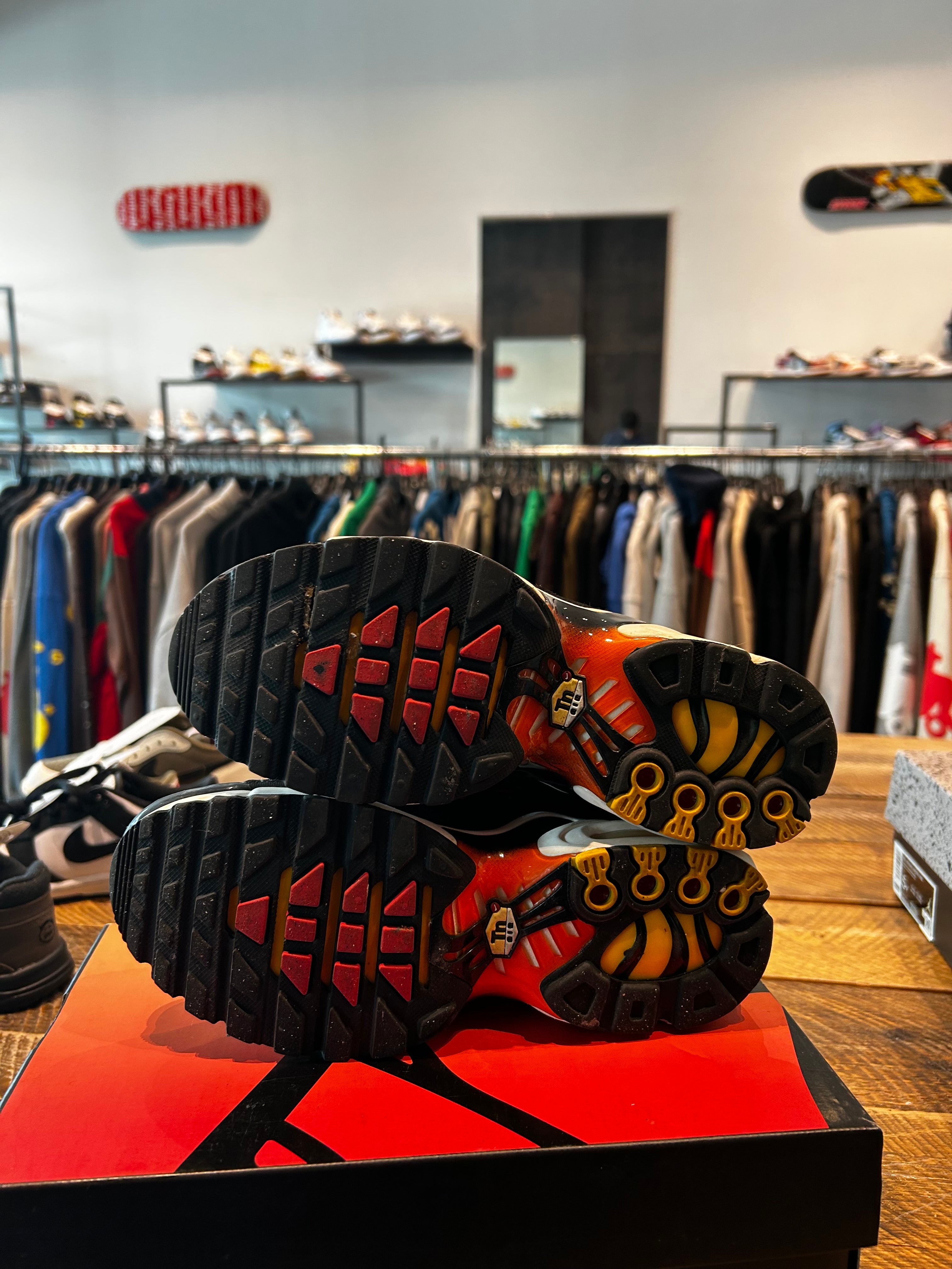 Air Max Plus "Pimento" Size 5Y Preowned