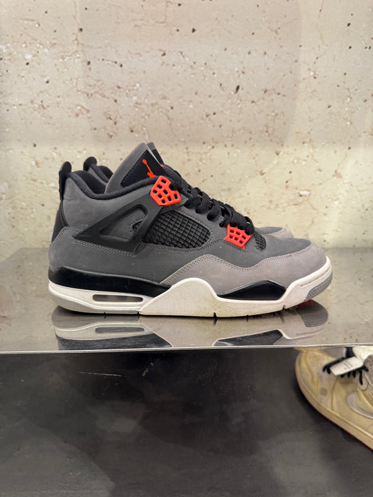Jordan 4 "Infrared" Size 10 Preowned