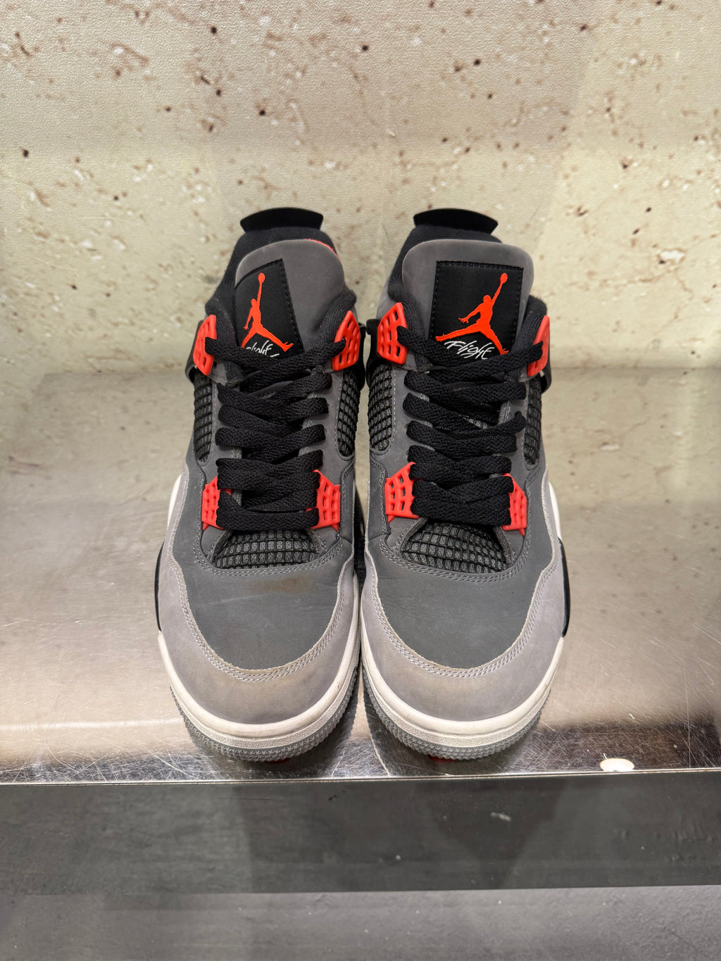 Jordan 4 "Infrared" Size 10 Preowned
