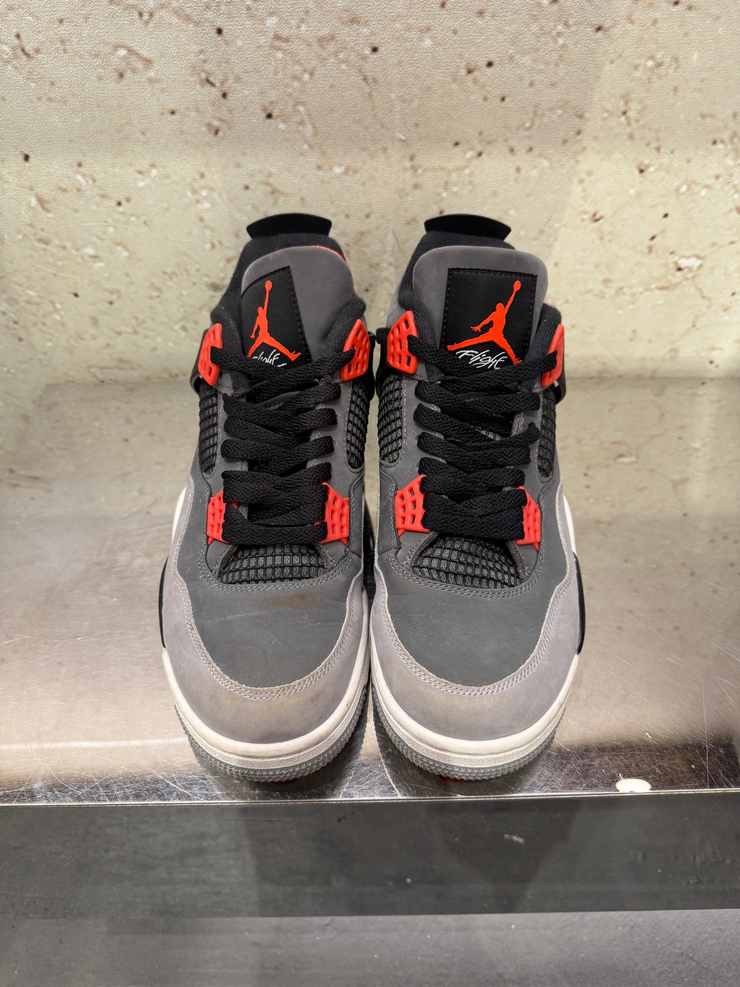 Jordan 4 "Infrared" Size 10 Preowned