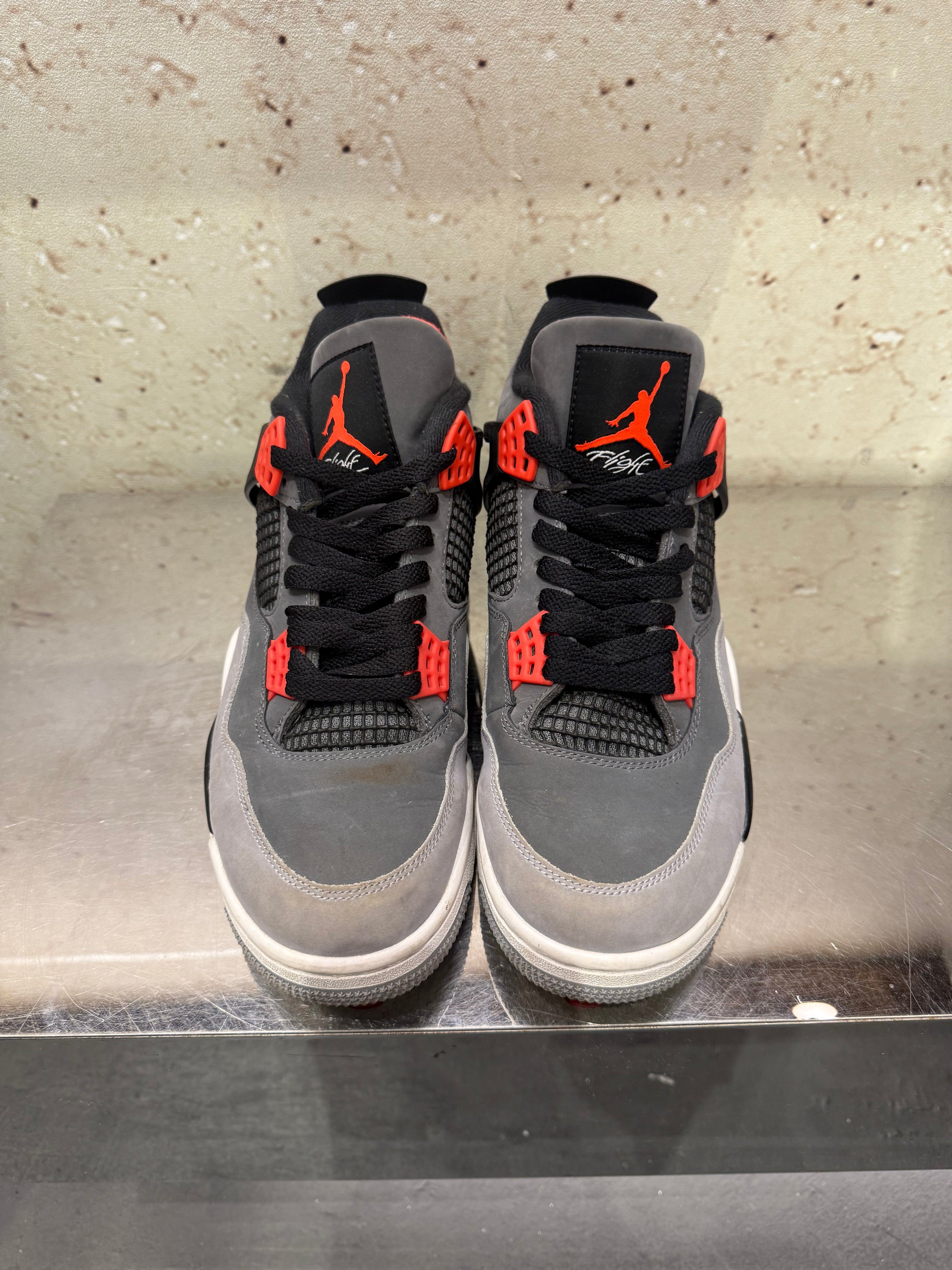 Jordan 4 "Infrared" Size 10 Preowned