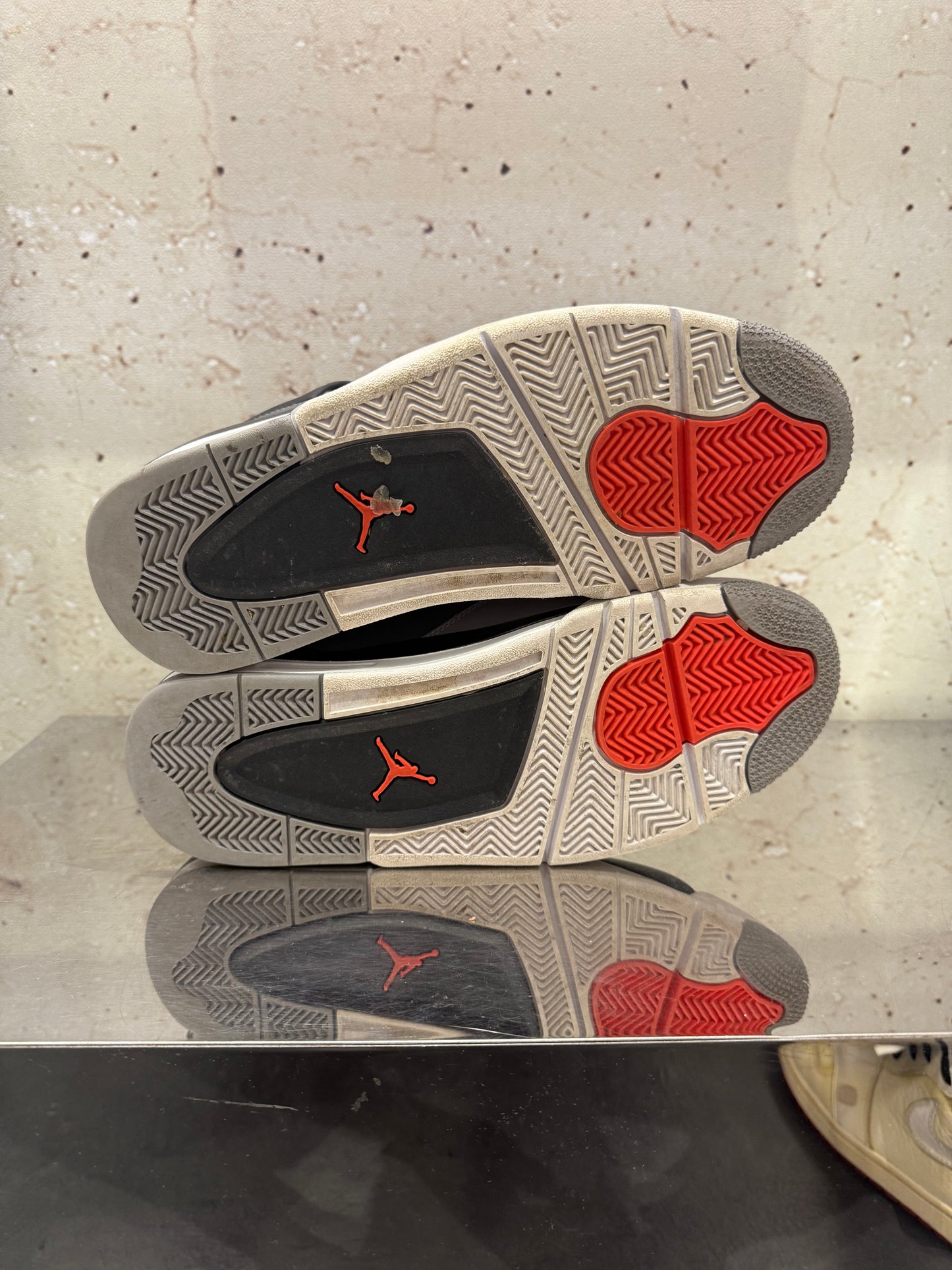 Jordan 4 "Infrared" Size 10 Preowned