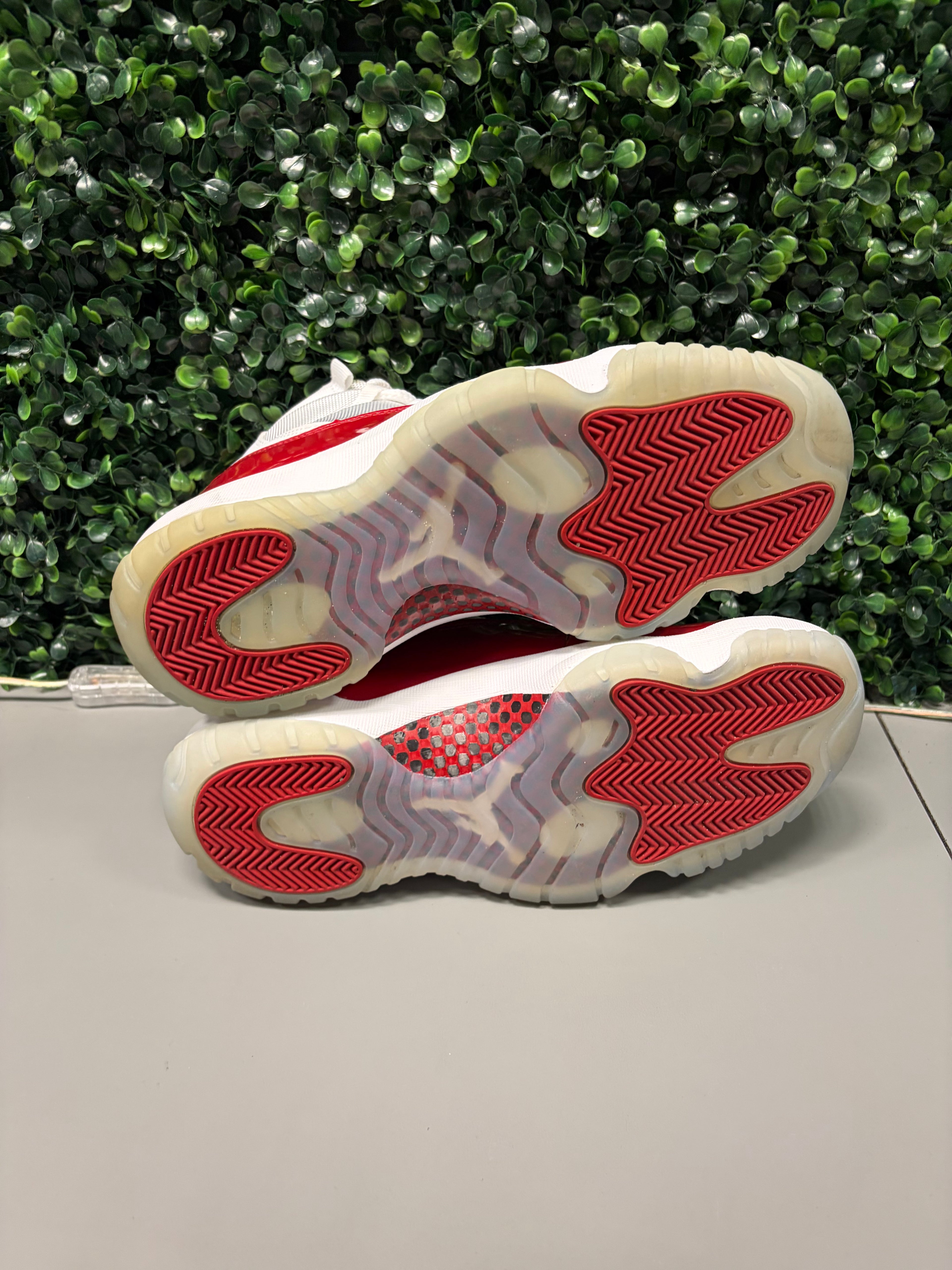Jordan 11 "Cherry" Size 8.5 Preowned