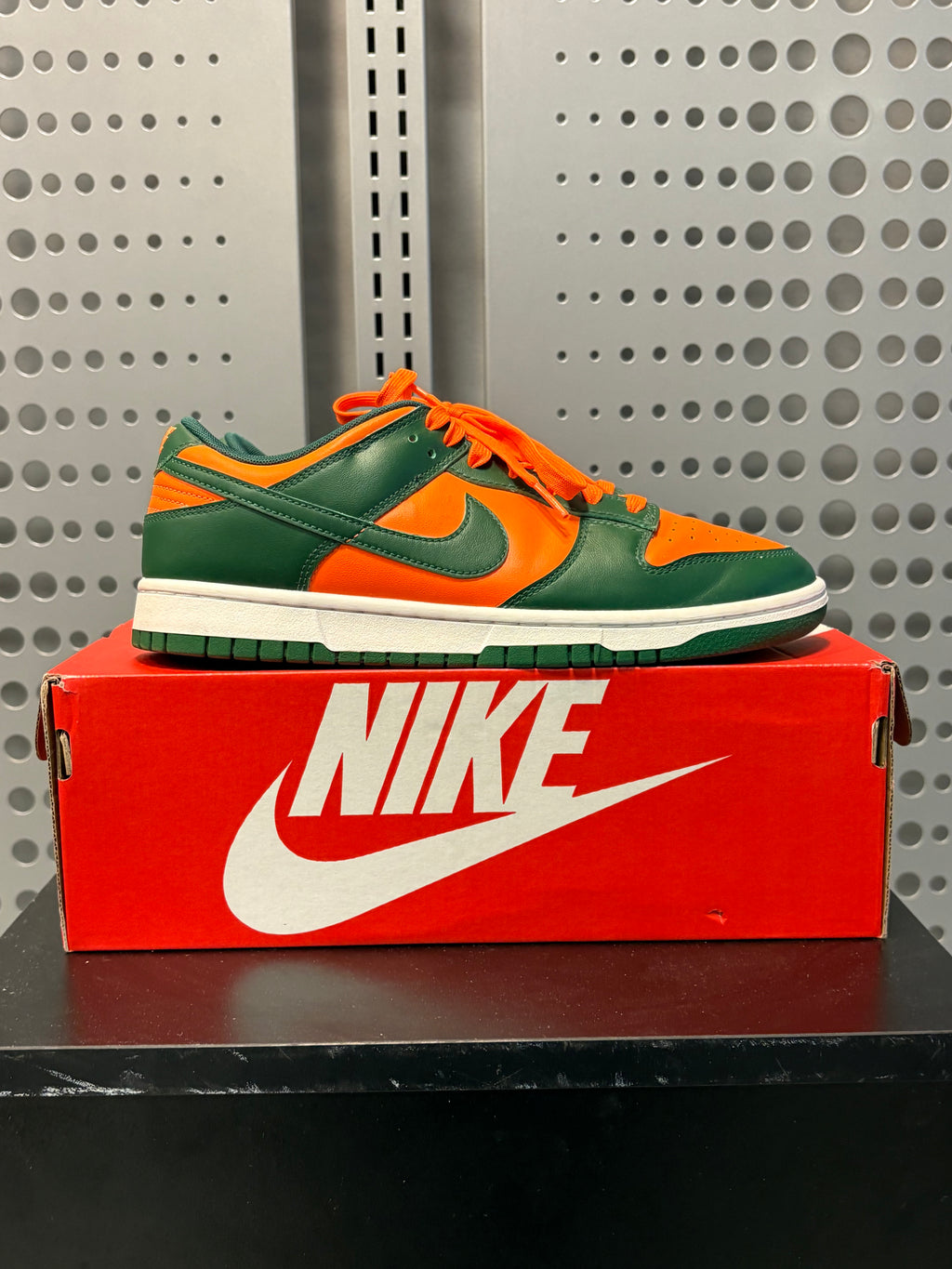 Nike Dunk Low "Miami Hurricanes" Preowned