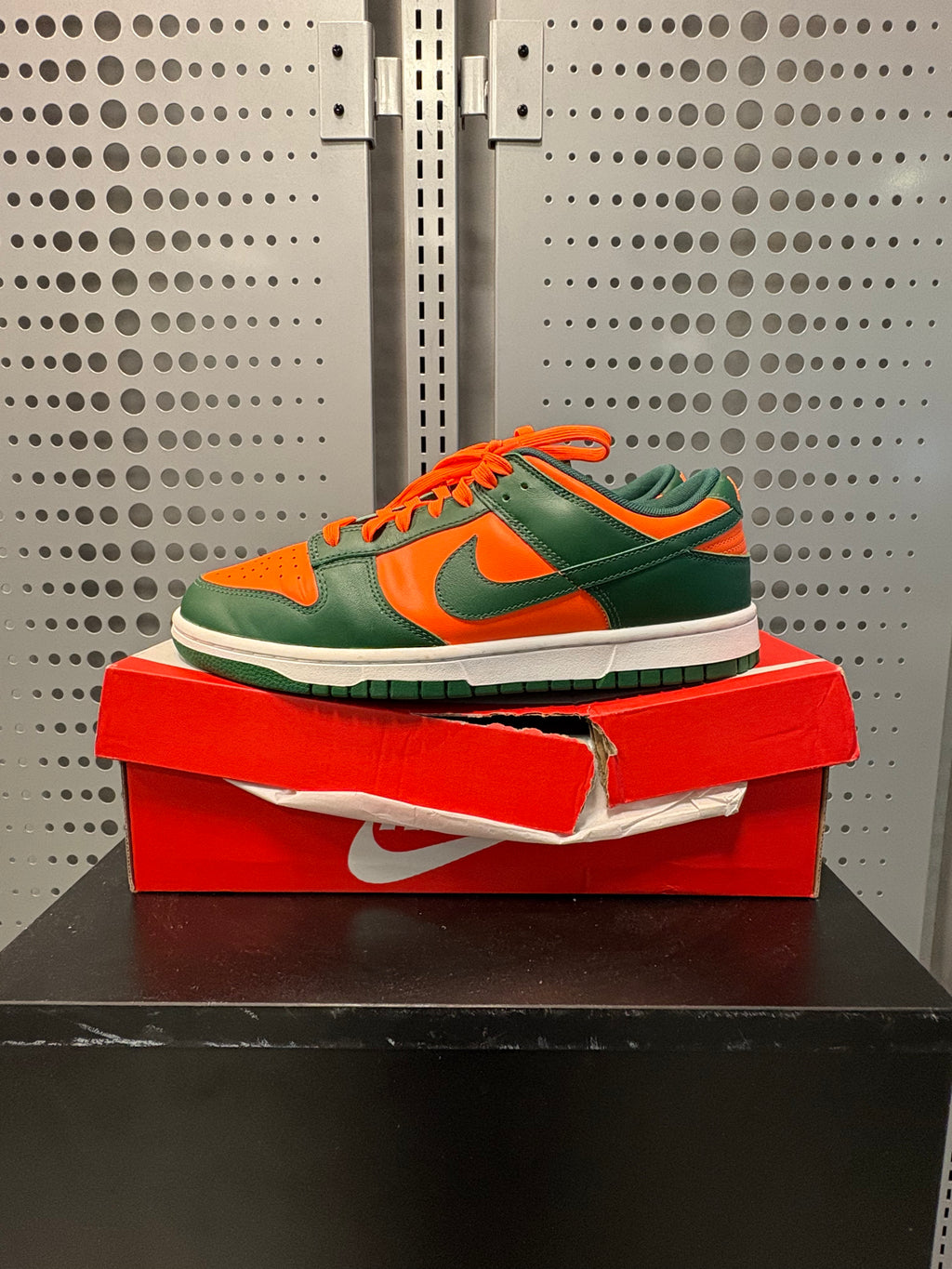 Nike Dunk Low "Miami Hurricanes" Preowned