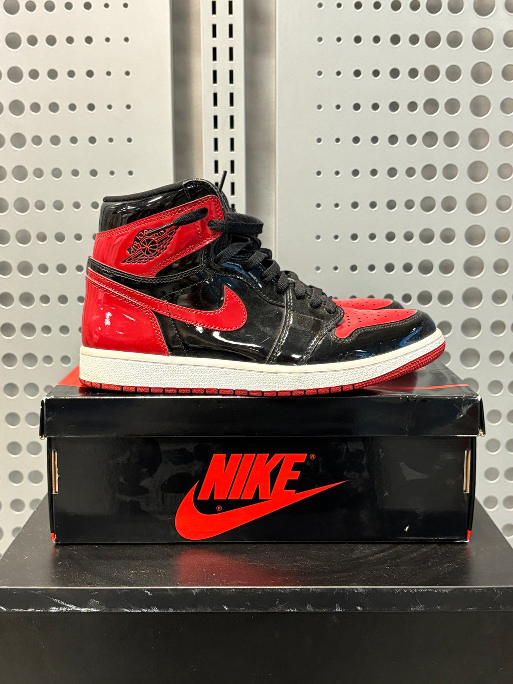 Air Jordan 1 Retro High OG 'Patent Bred' Preowned Size 9.5