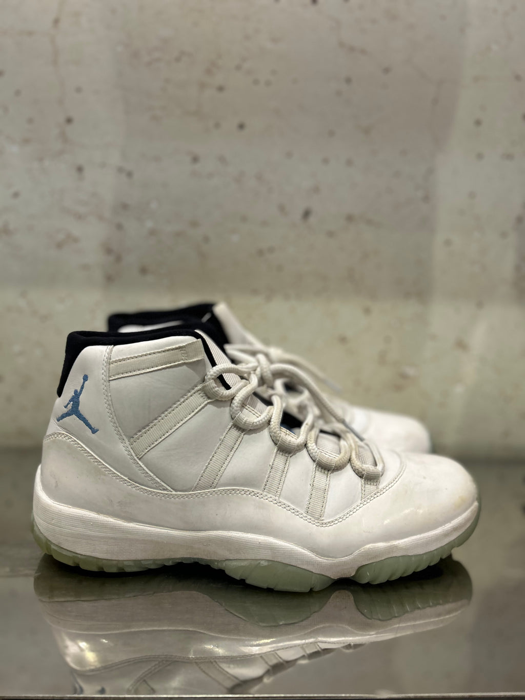 Jordan 11 "Legend Blue" Size 11 Preowned