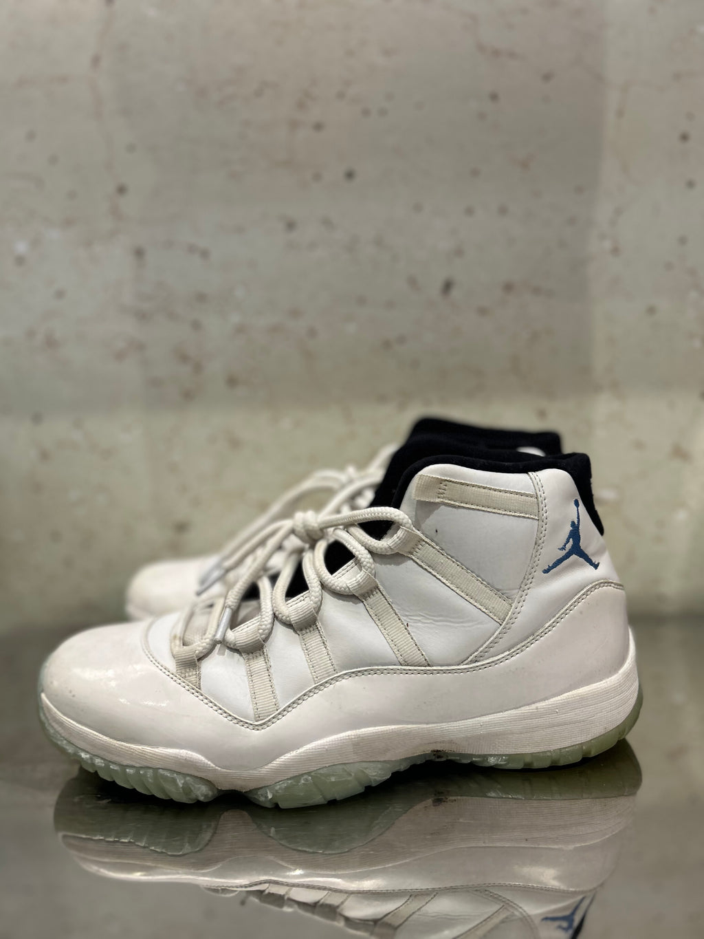 Jordan 11 "Legend Blue" Size 11 Preowned