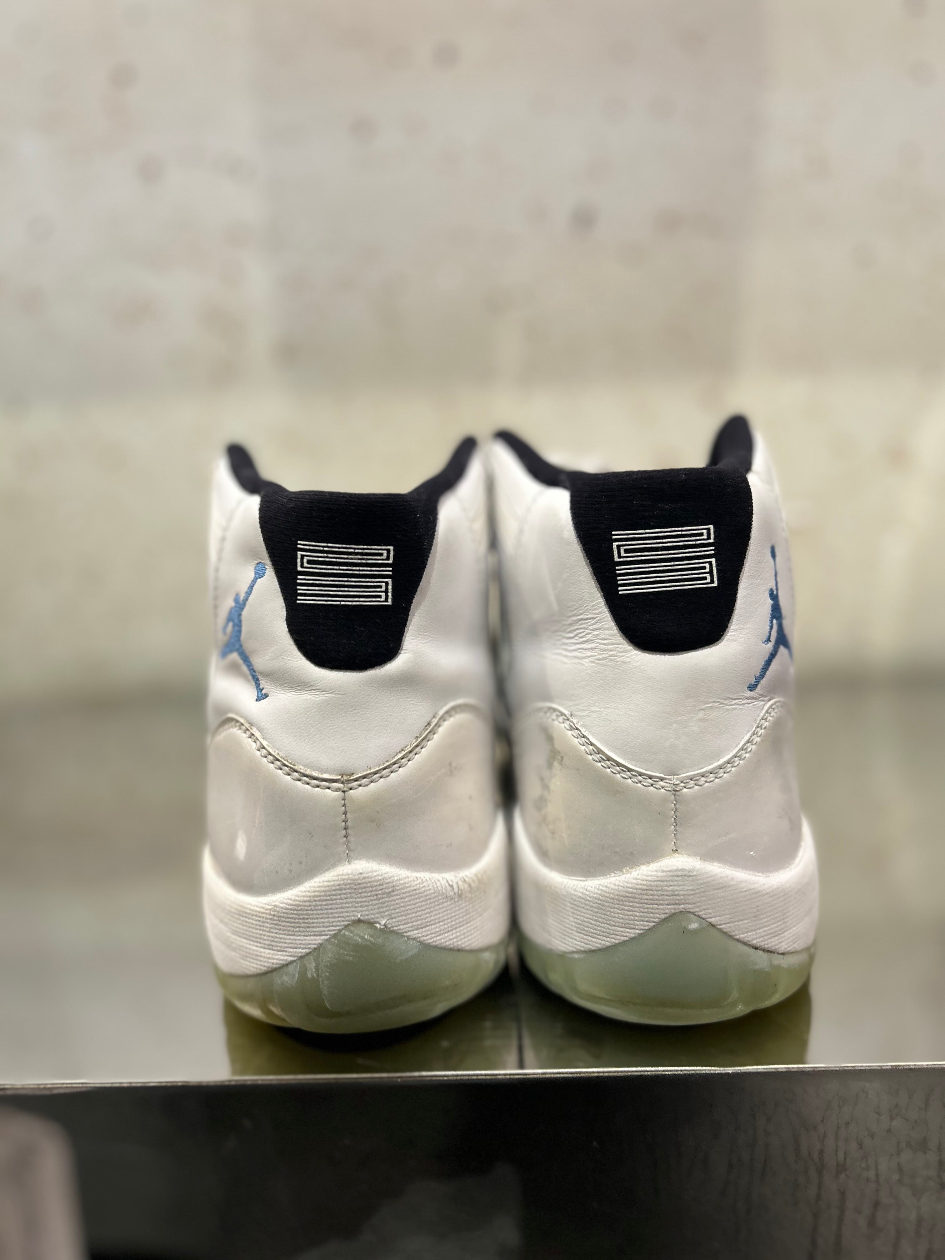 Jordan 11 "Legend Blue" Size 11 Preowned