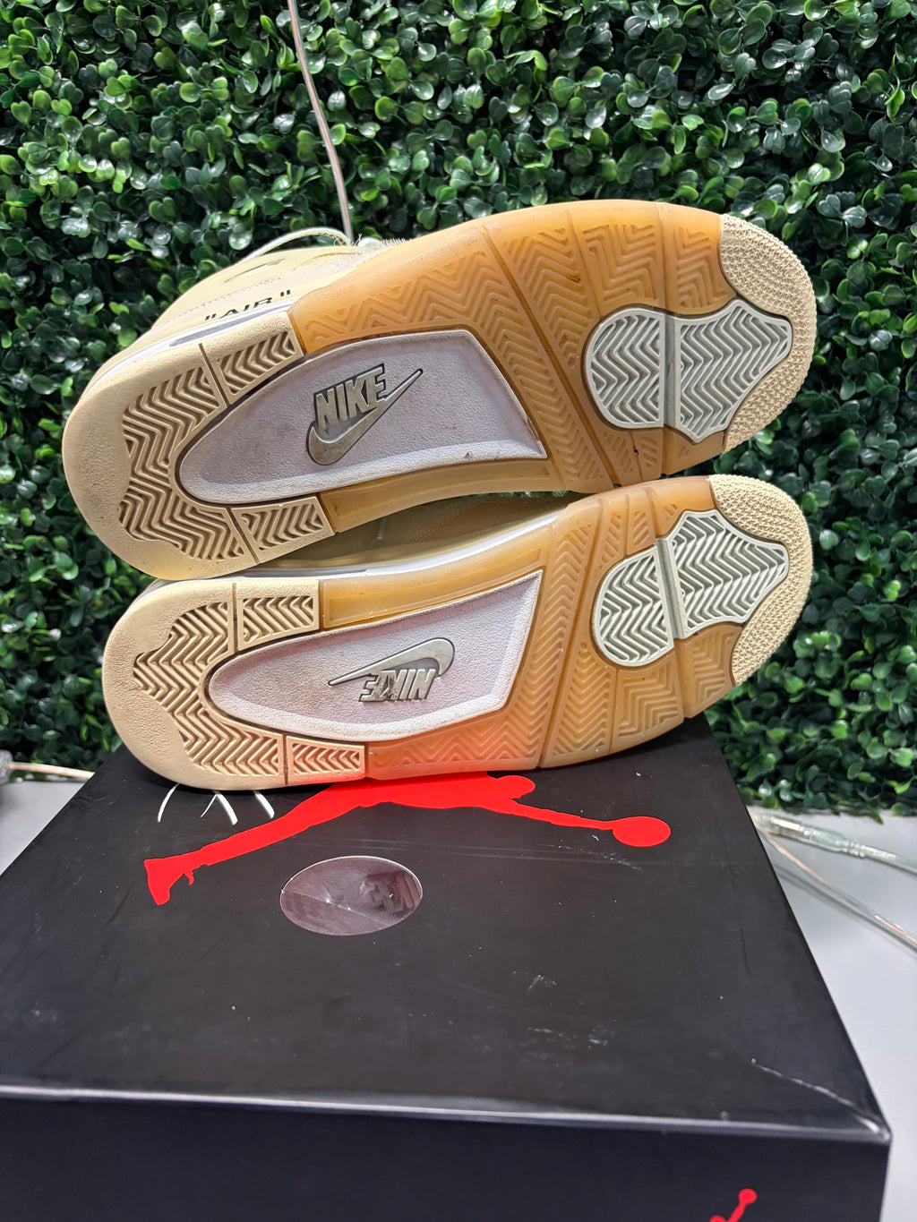 Jordan 4 Retro Off-White "Sail" Size 8.5M/10W Preowned