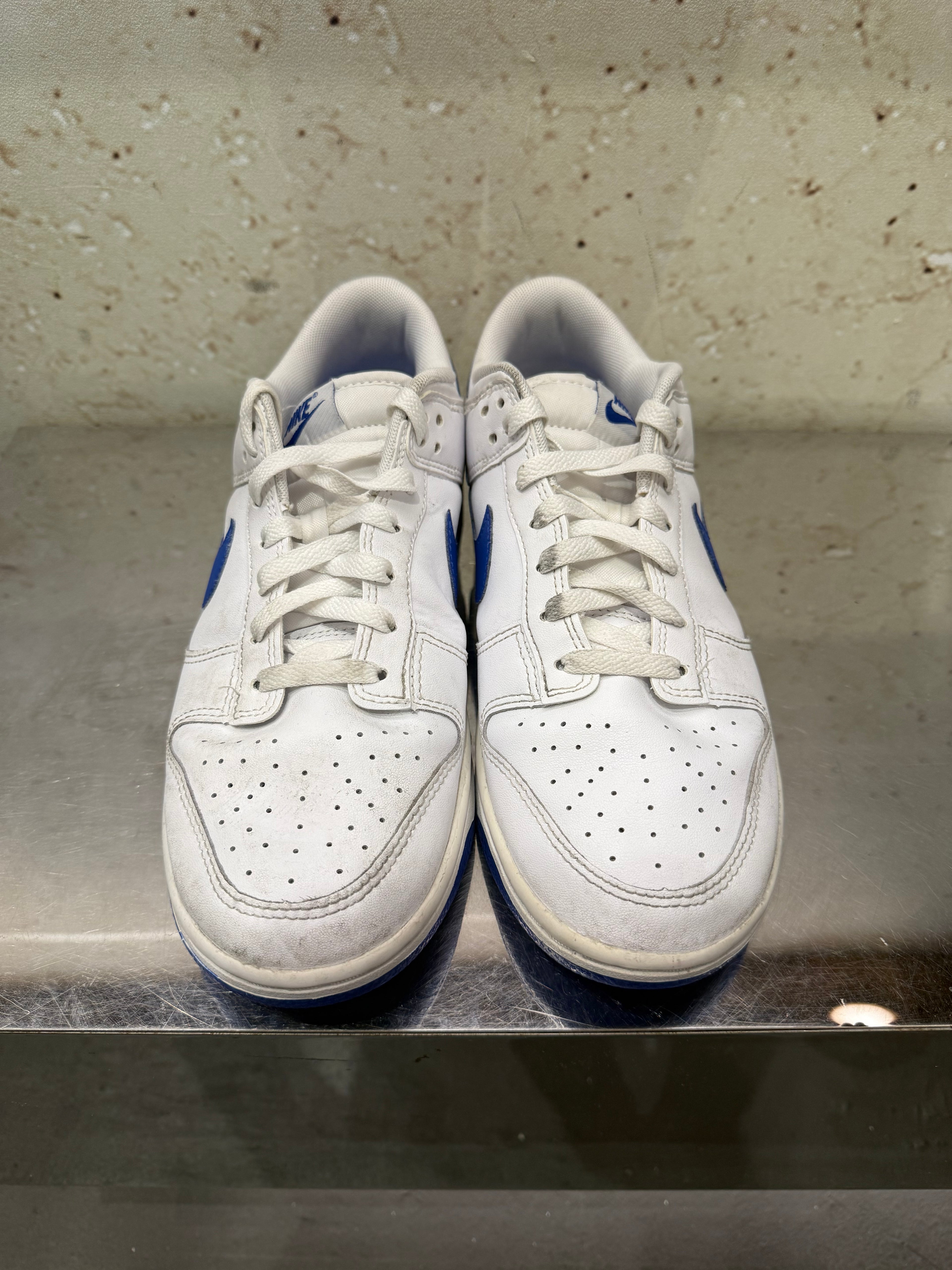Nike dunk low "White Hyper Royal" Size 9 Preowned