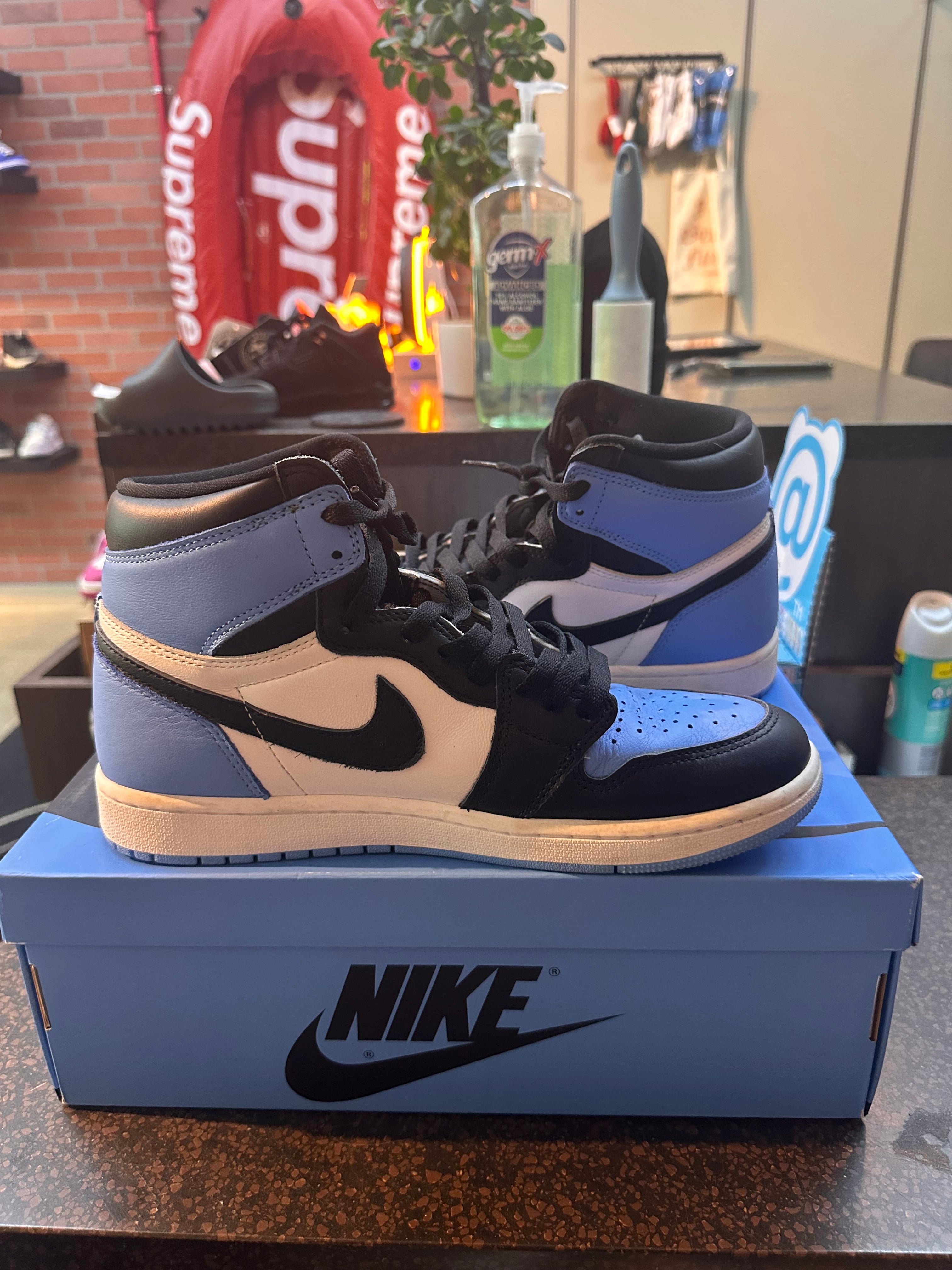 Jordan 1 High "UNC Toe" Preowned