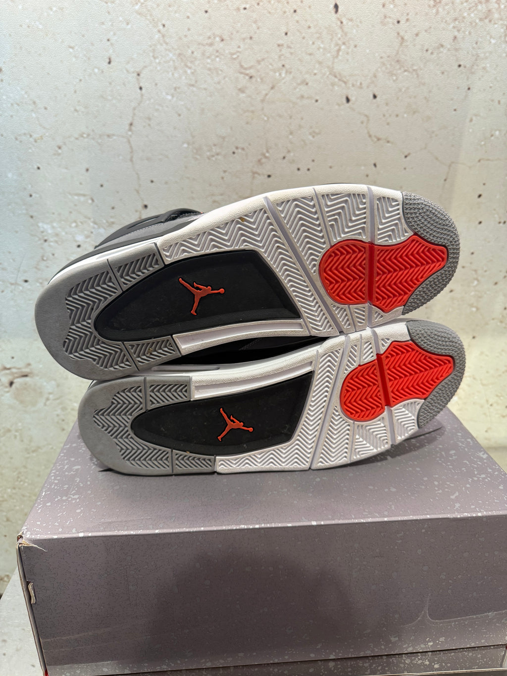 Jordan 4 "Infrared" Size 12 Preowned