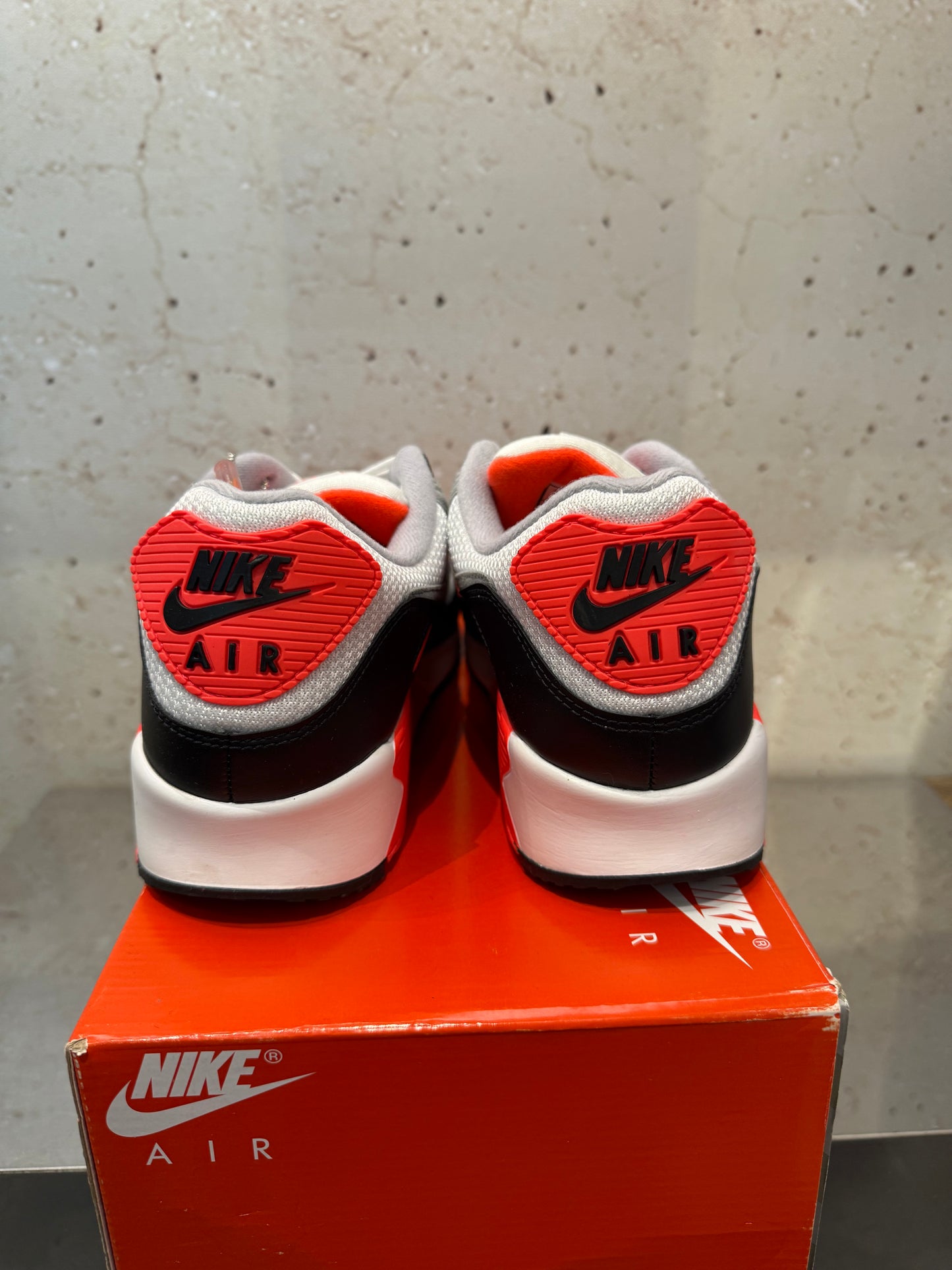 Nike Air Max 90 "Infrared" Size 11.5 Preowned