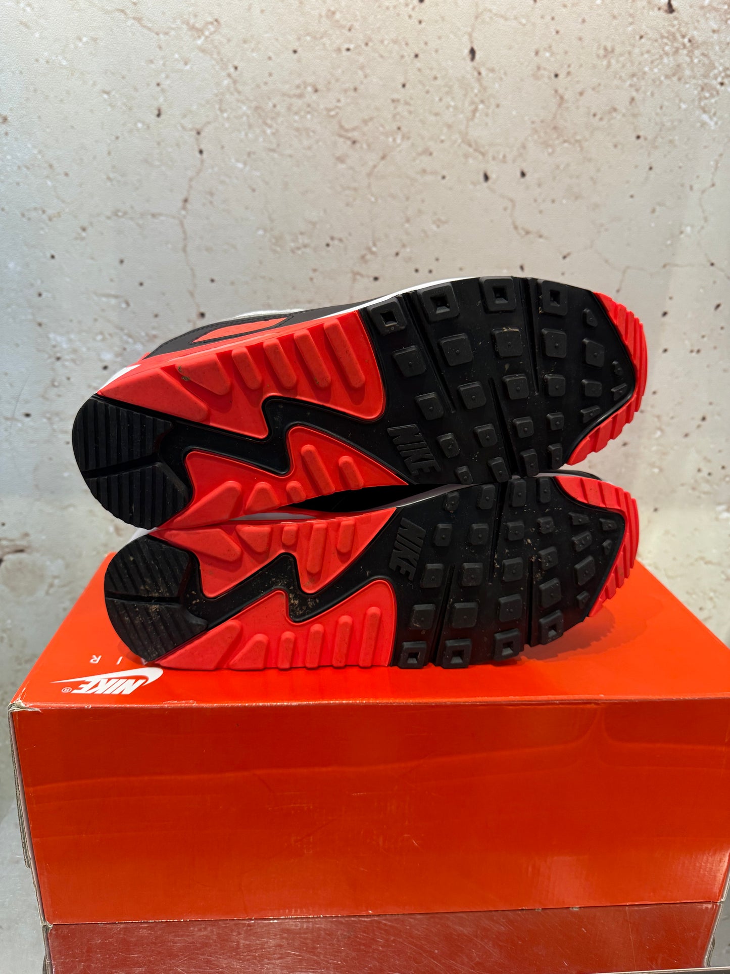 Nike Air Max 90 "Infrared" Size 11.5 Preowned