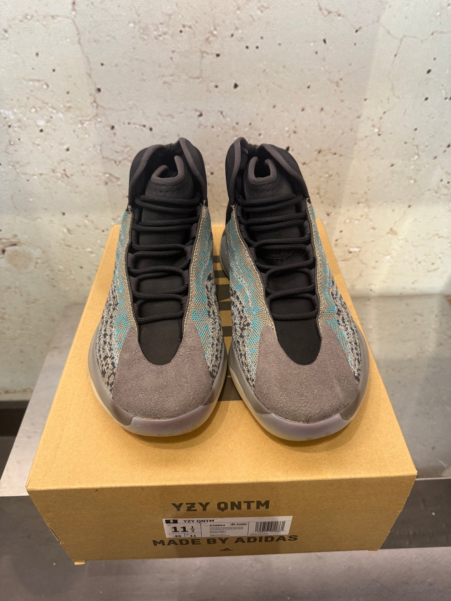 Yeezy QNTM "Teal Blue" Size 11.5 Preowned