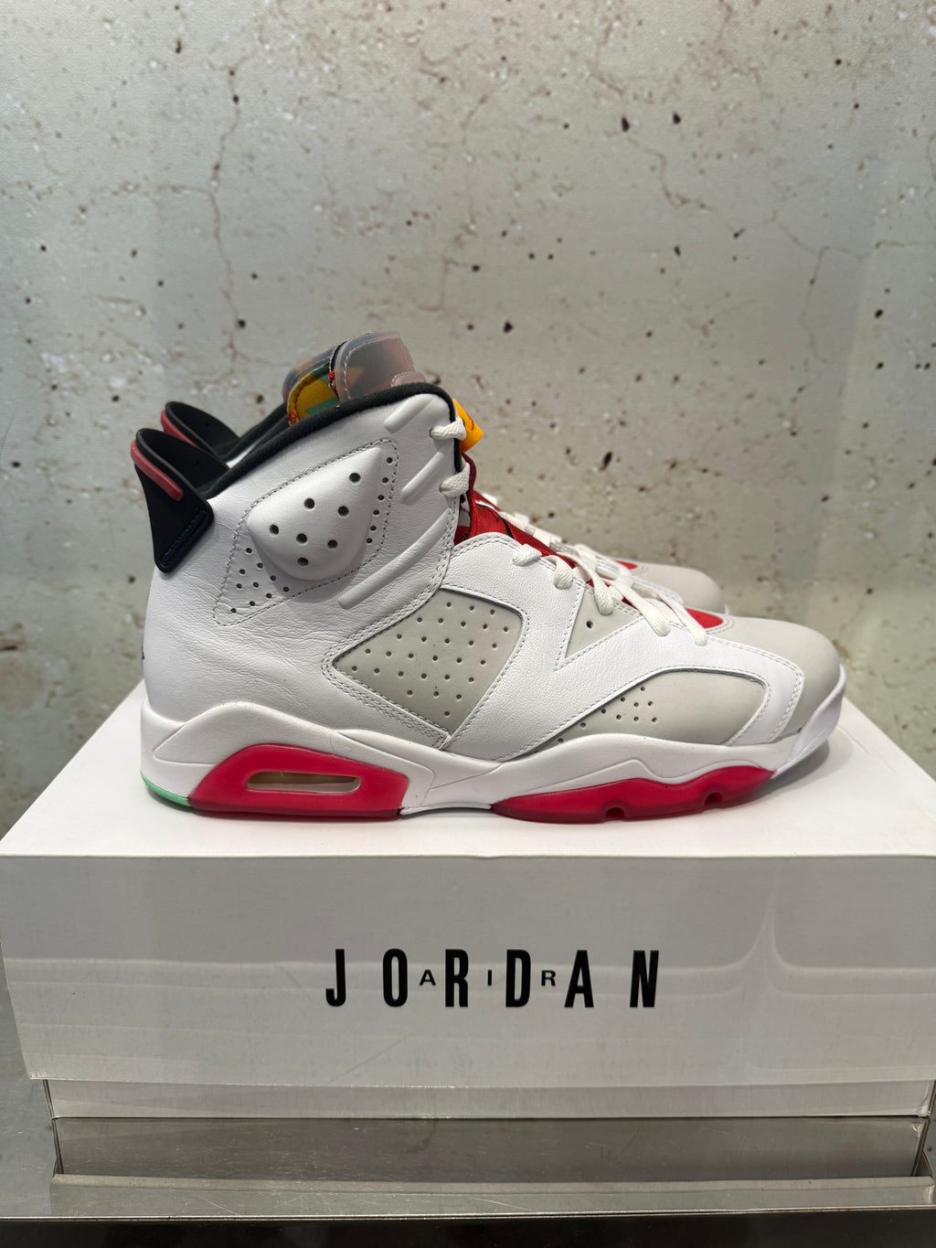 Jordan 6 "Hare" Size 11.5 Preowned
