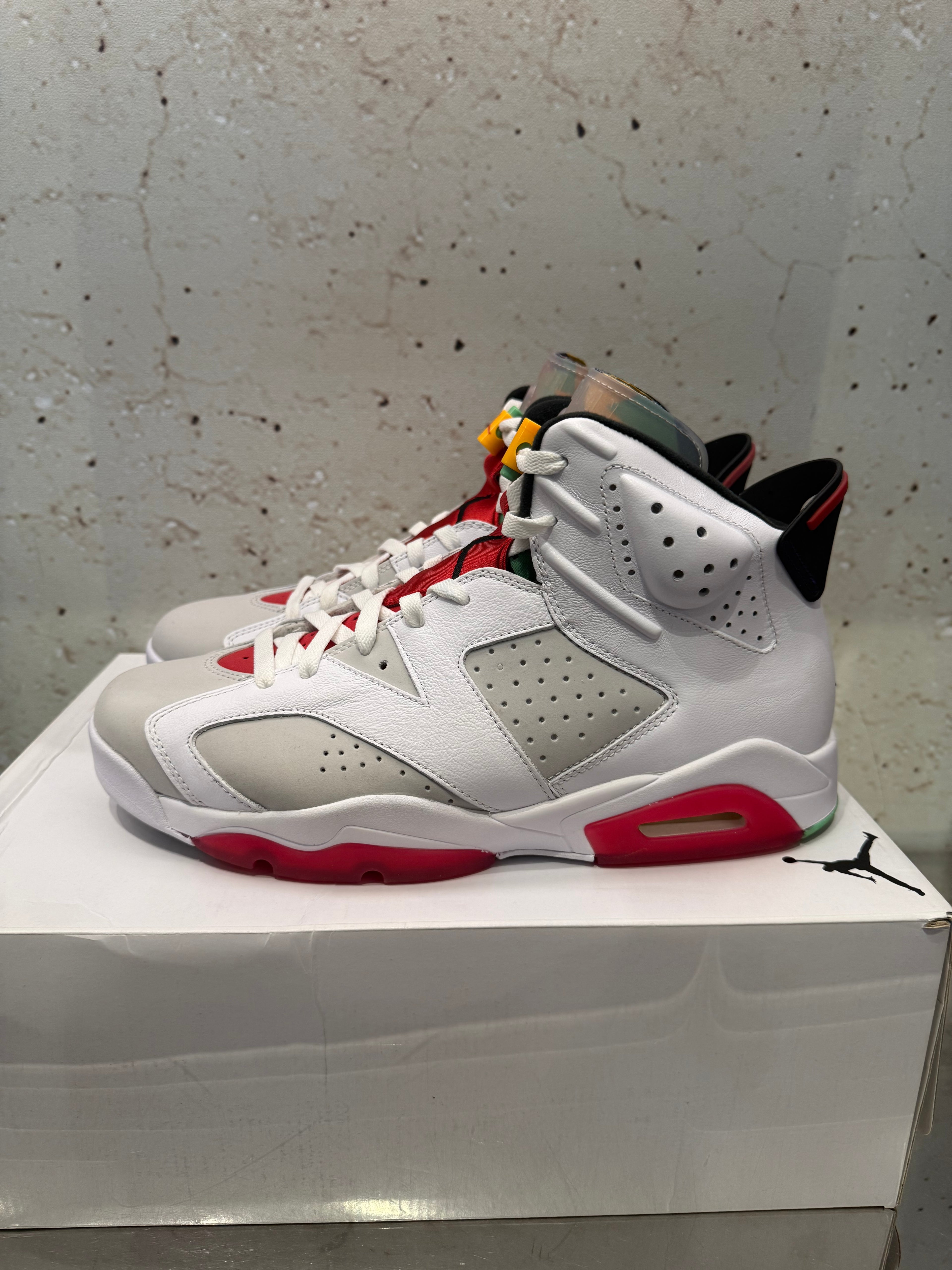 Jordan 6 "Hare" Size 11.5 Preowned