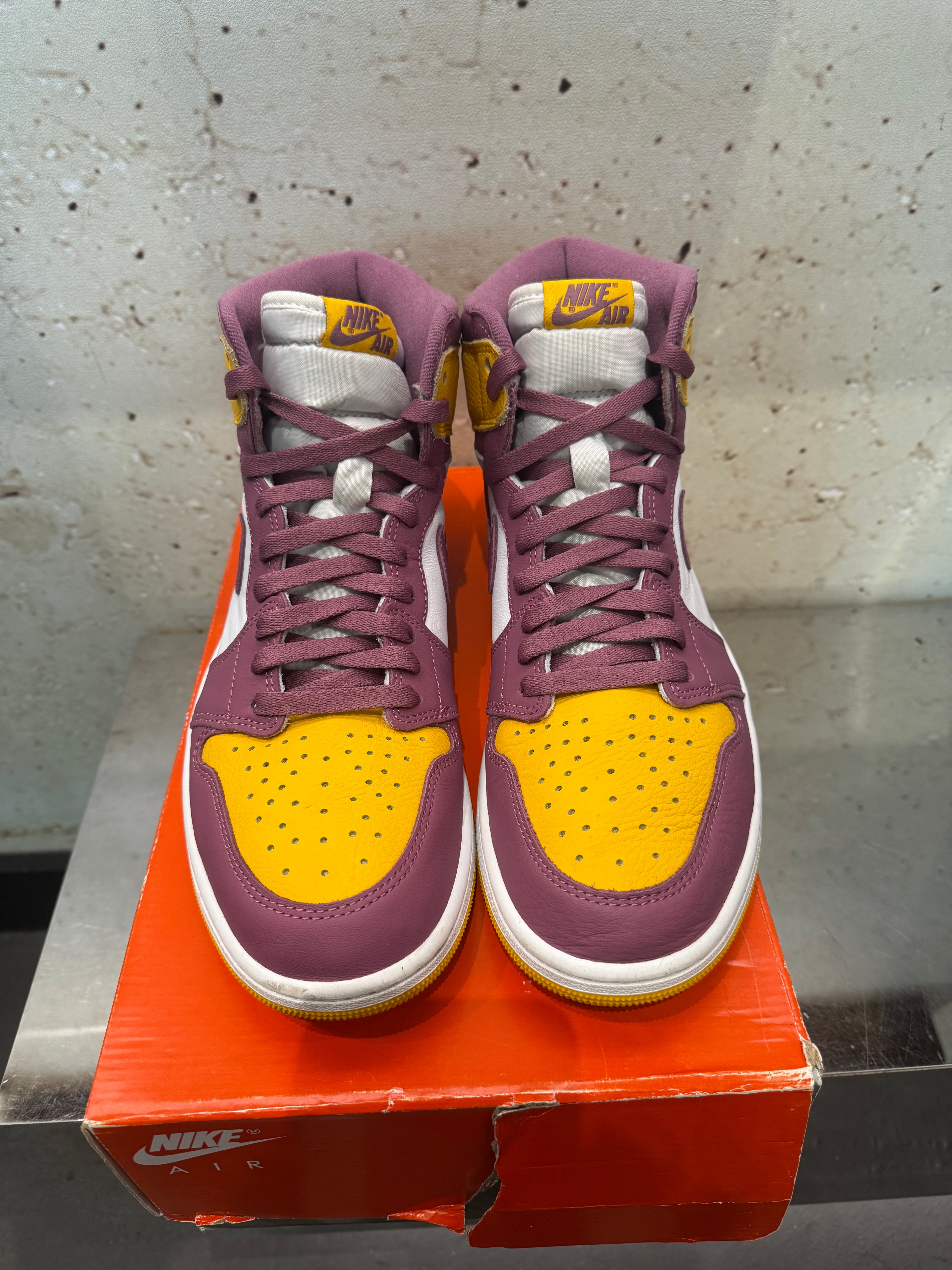 Jordan 1 High "Brotherhood" Size 11 Preowned