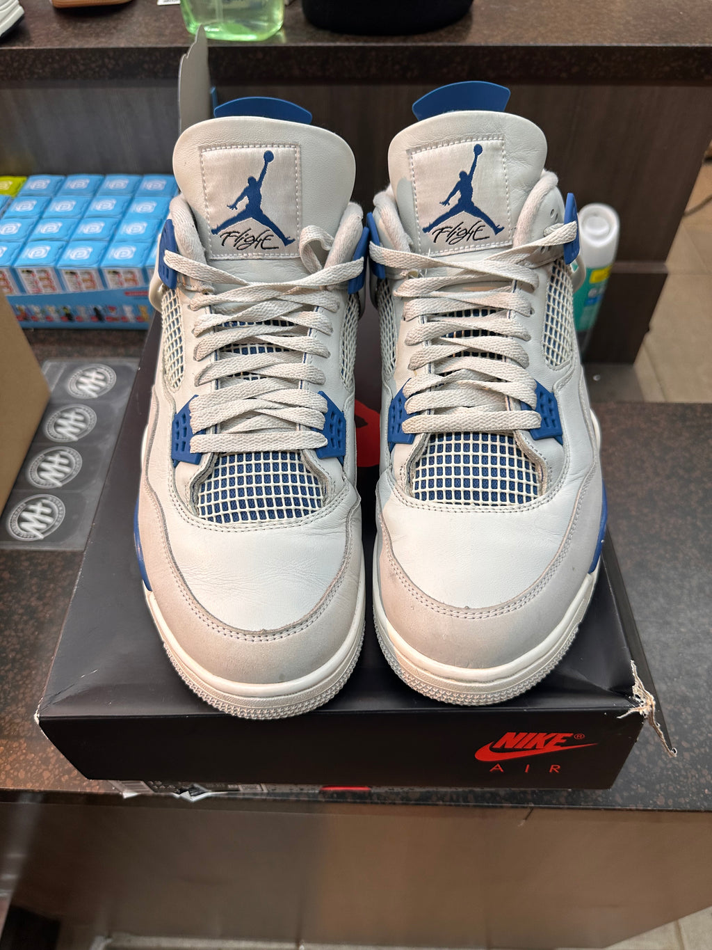 Air Jordan 4 "Military Blue" Preowned
