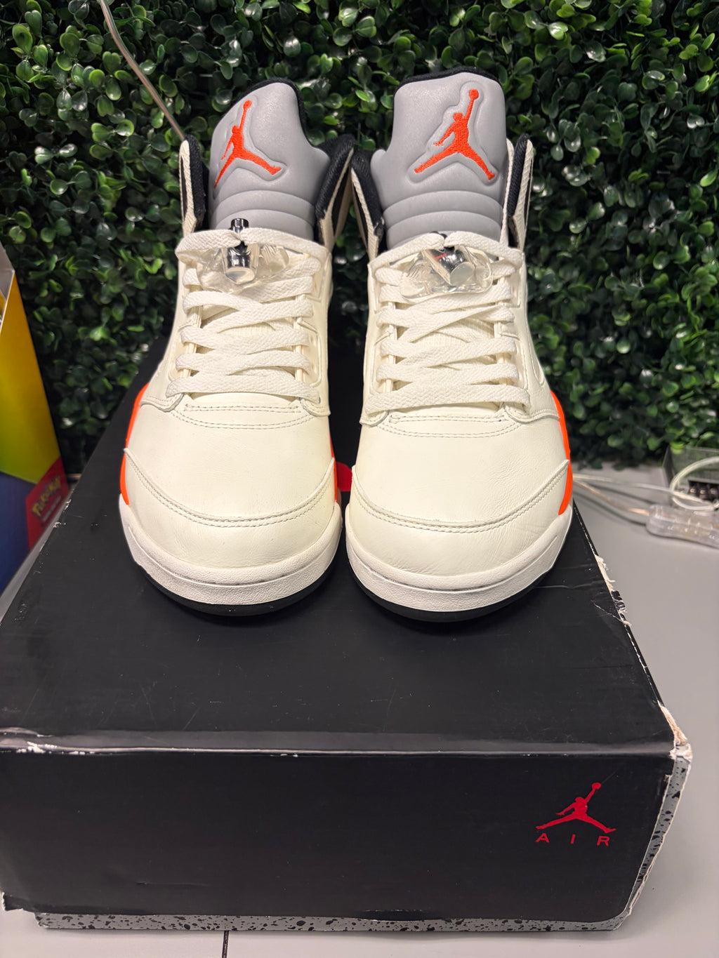 Jordan 5 "Shattered Backboard" Size 9 Preowned