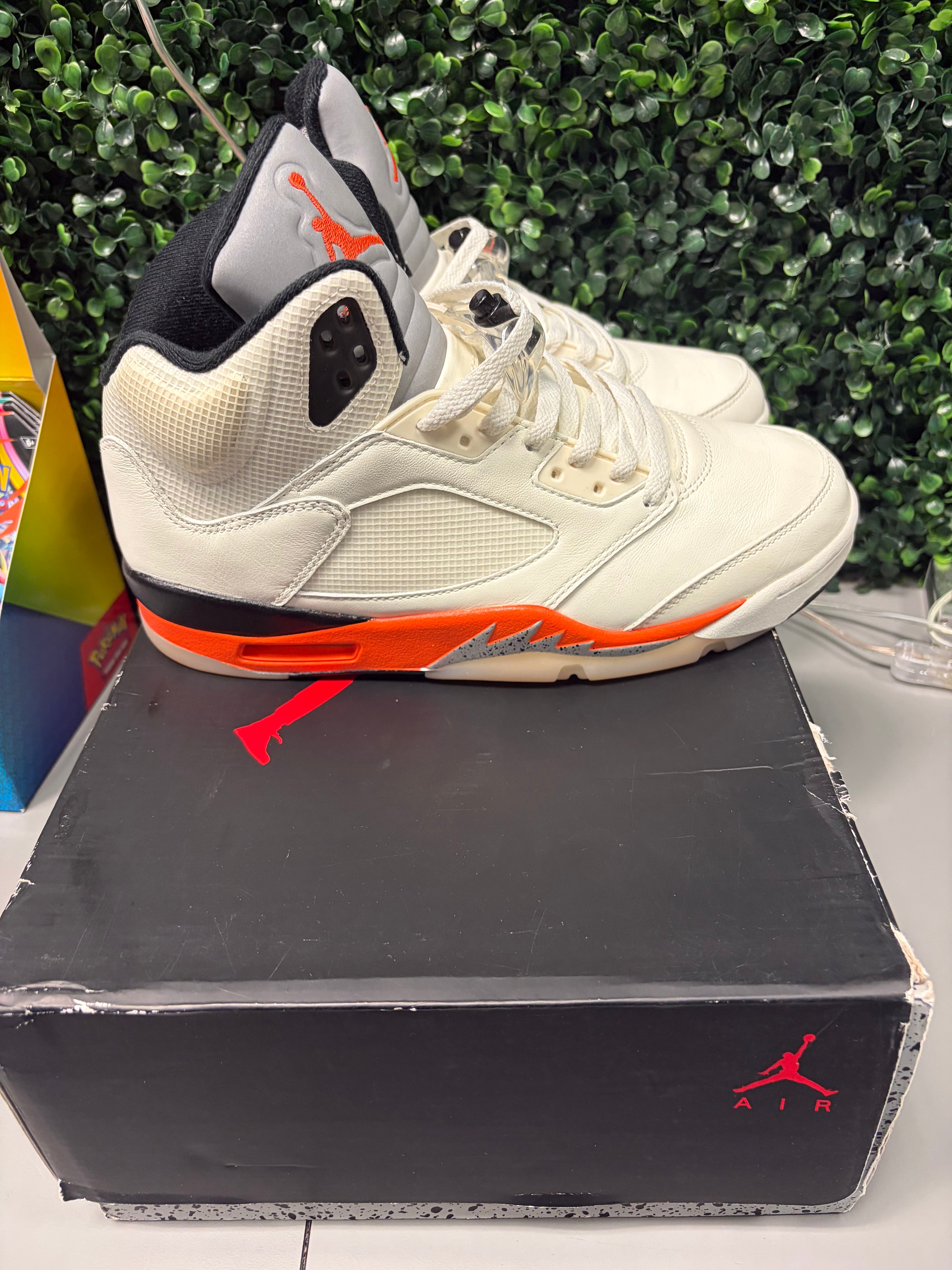 Jordan 5 "Shattered Backboard" Size 9 Preowned
