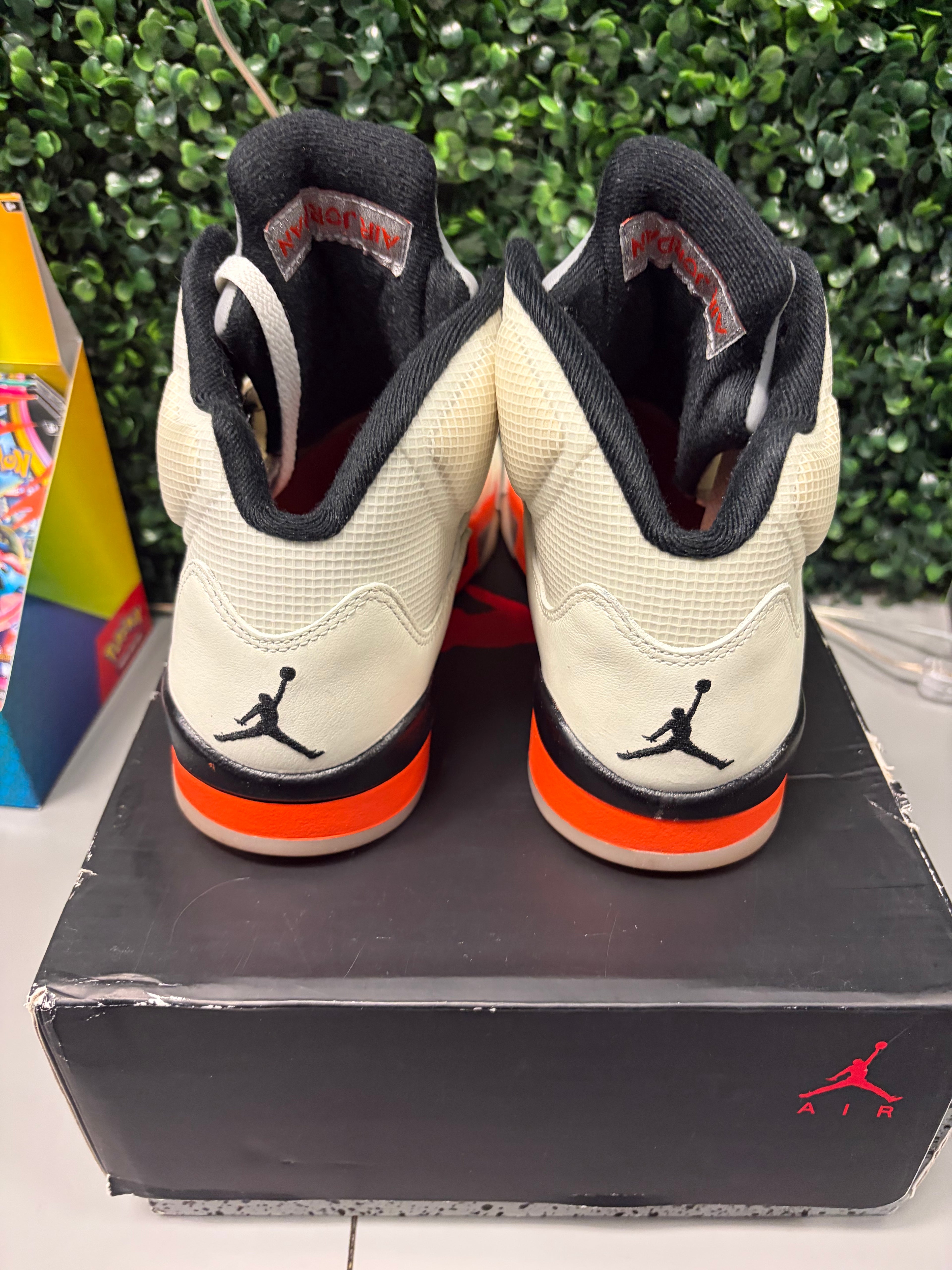 Jordan 5 "Shattered Backboard" Size 9 Preowned
