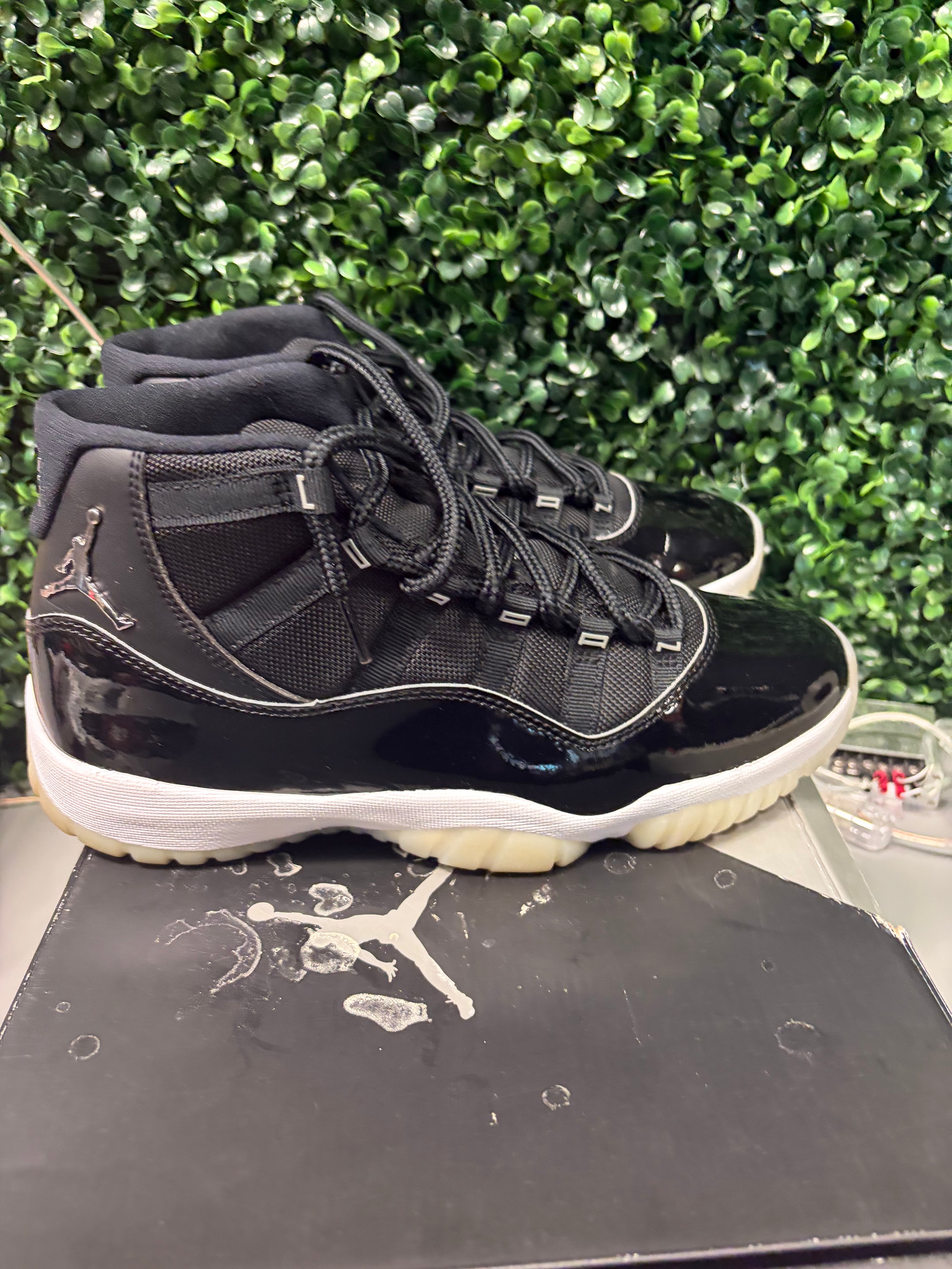 Jordan 11 "Jubilee" Size 9.5 Preowned
