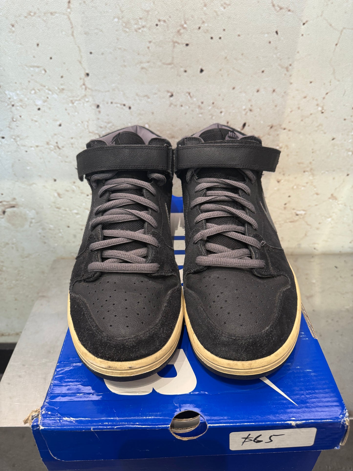 Nike SB Dunk Mid "Griptape" Size 14 Preowned