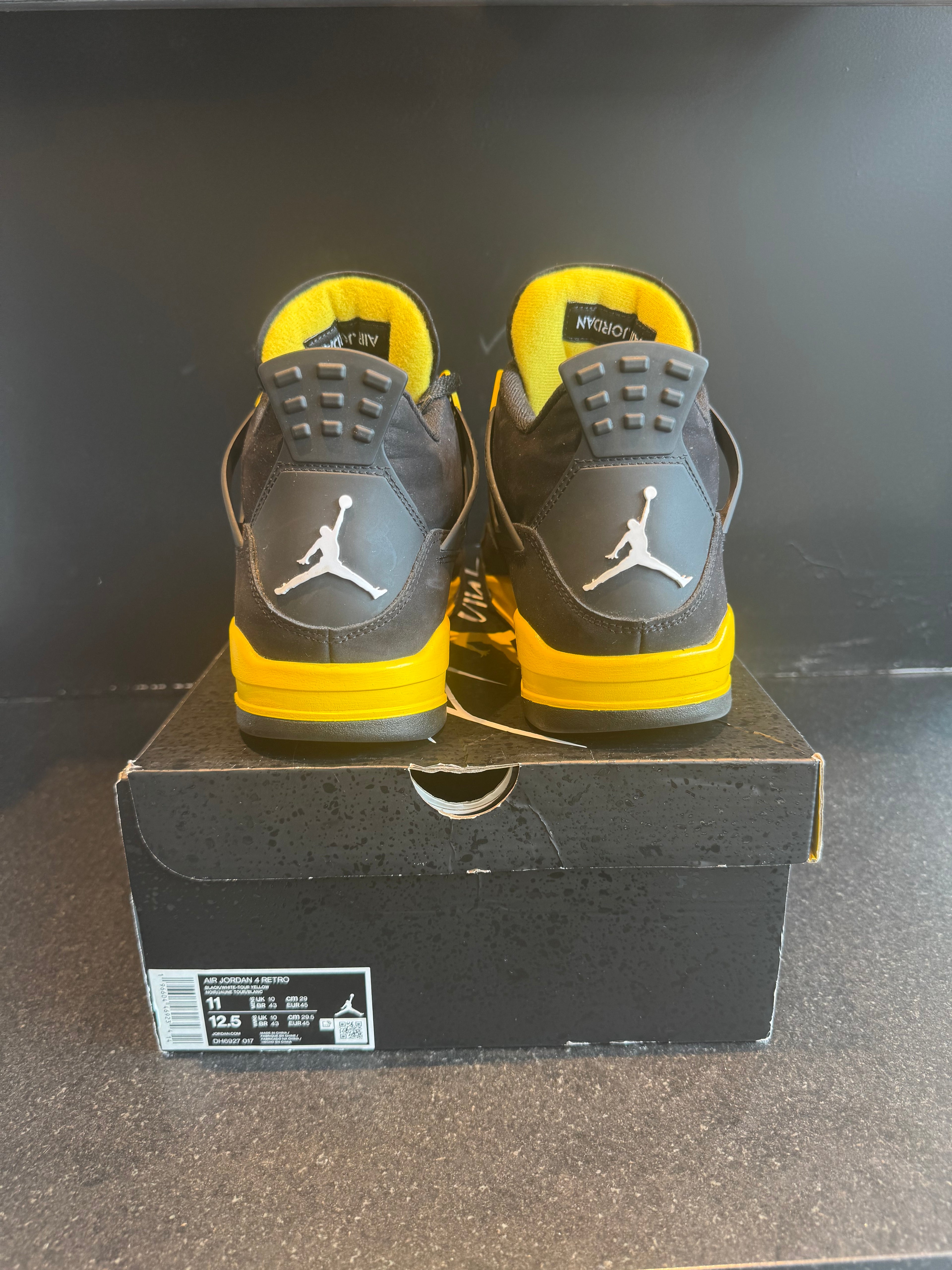 Jordan 4 'Thunder' Size 11 Preowned with box