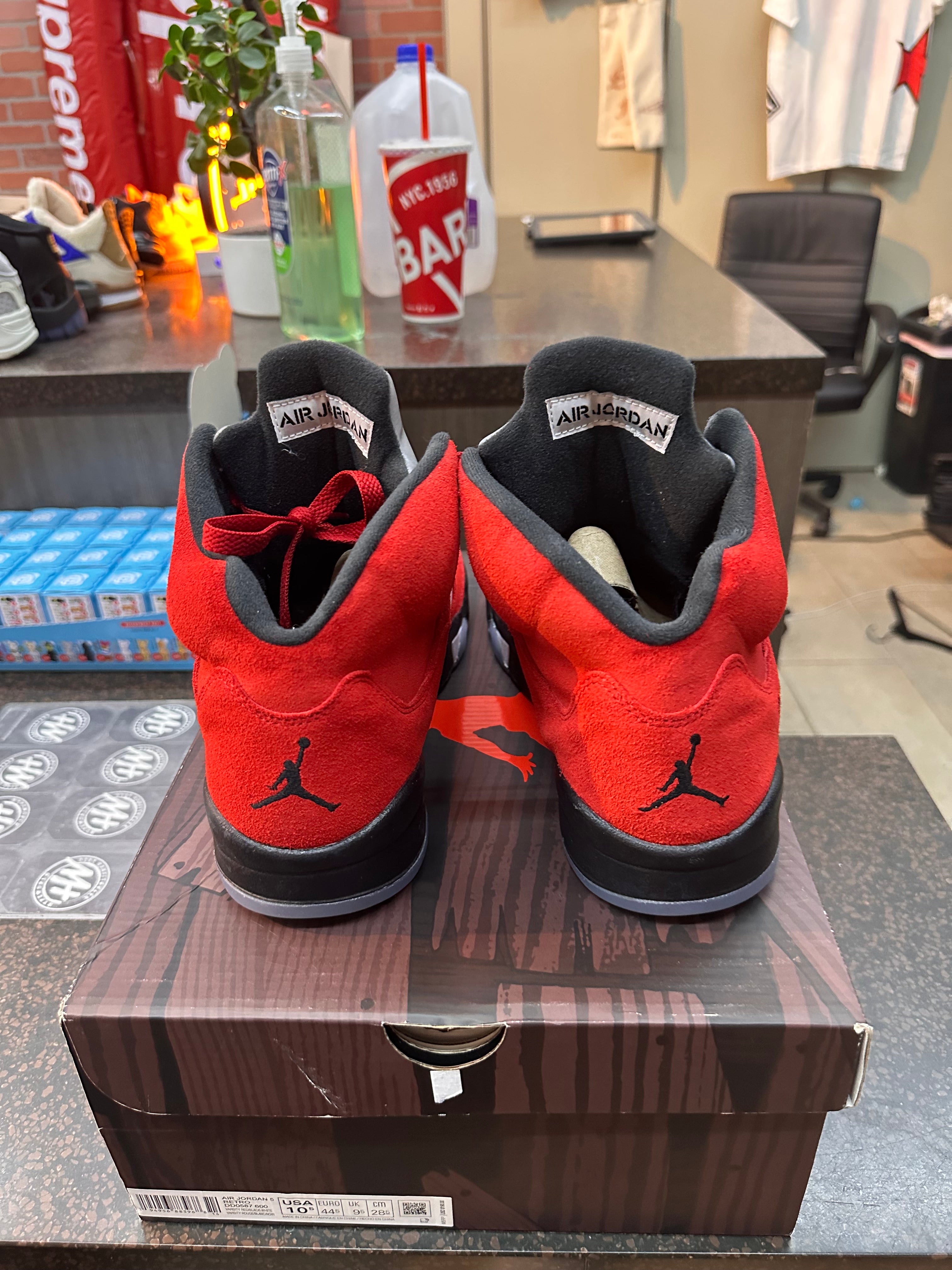 AIr Jordan 5 "Raging Bull" Preowned