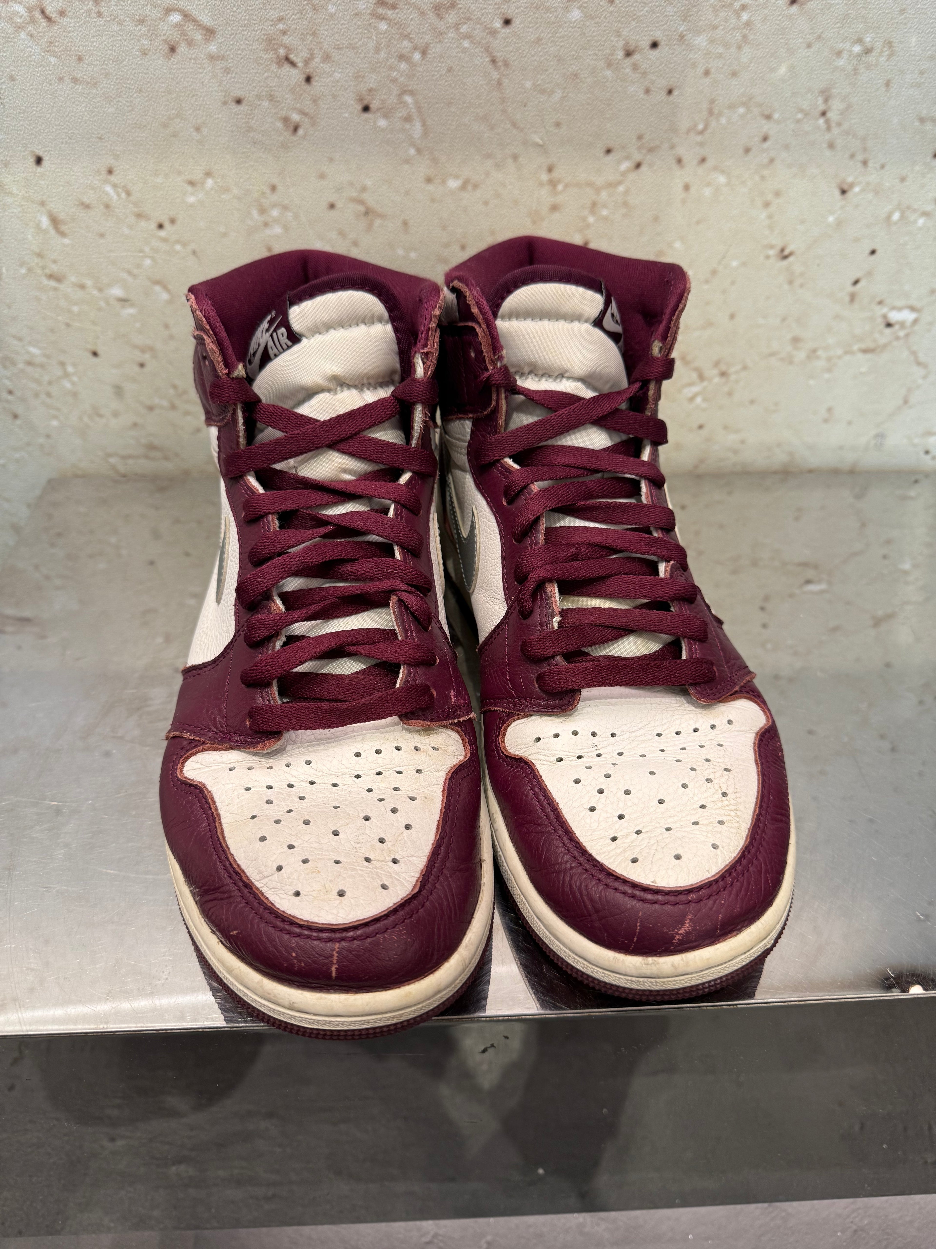 Jordan 1 High "Bordeaux" Size 10 Preowned