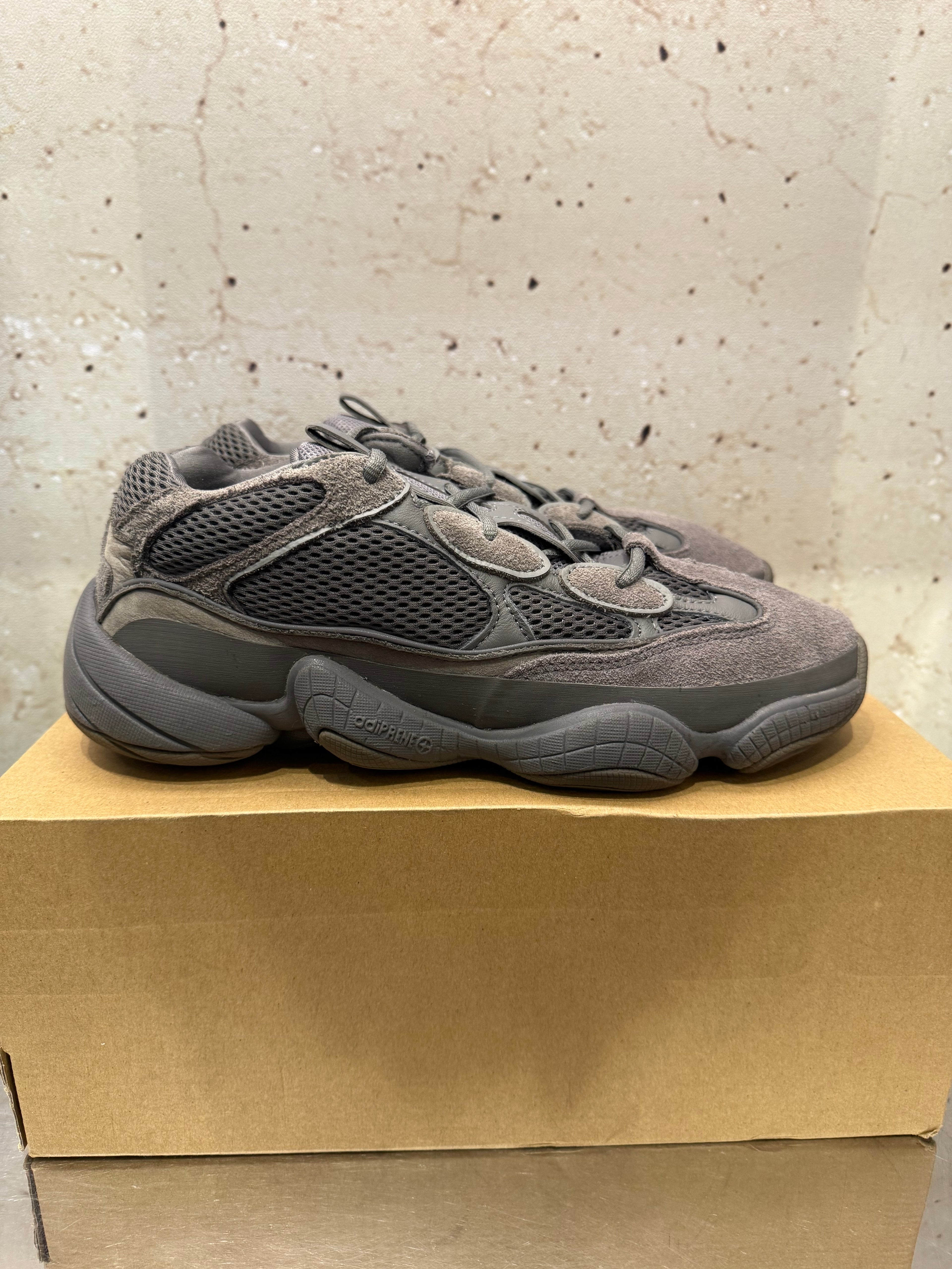 Yeezy 500 ”Granite” Size 10 Preowned