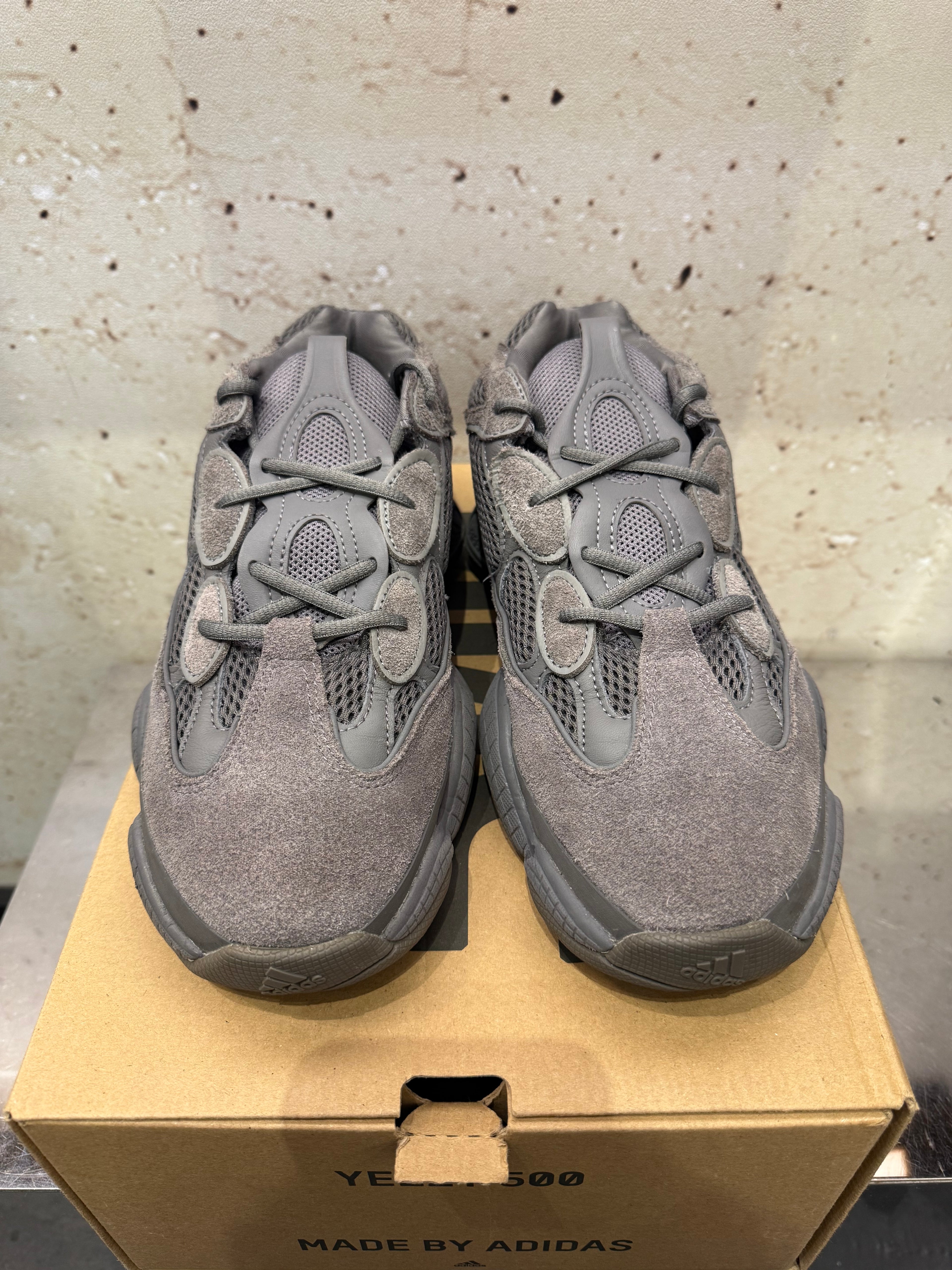 Yeezy 500 ”Granite” Size 10 Preowned