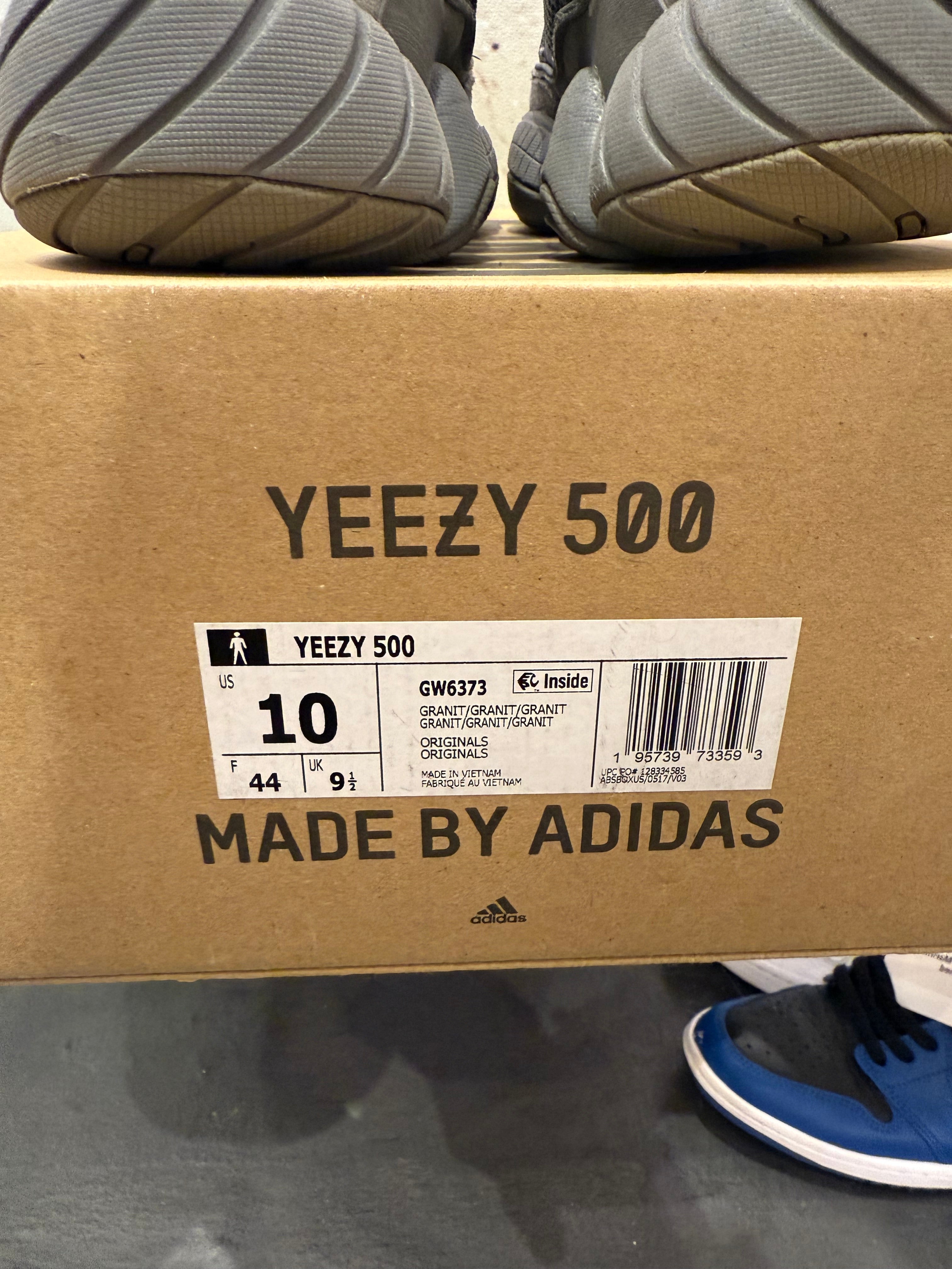 Yeezy 500 ”Granite” Size 10 Preowned