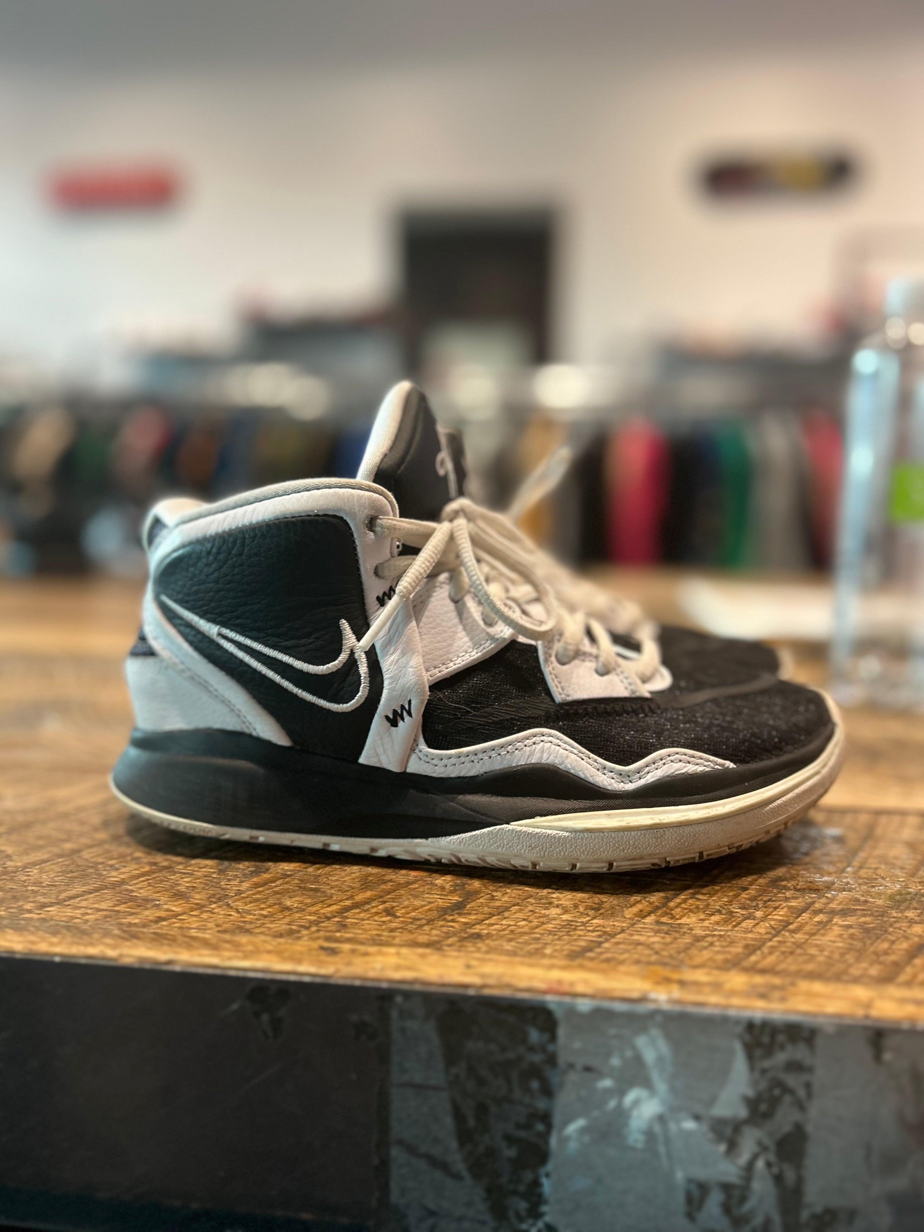Nike Kyrie Infinity TB "Black White" Size 5.5y Preowned