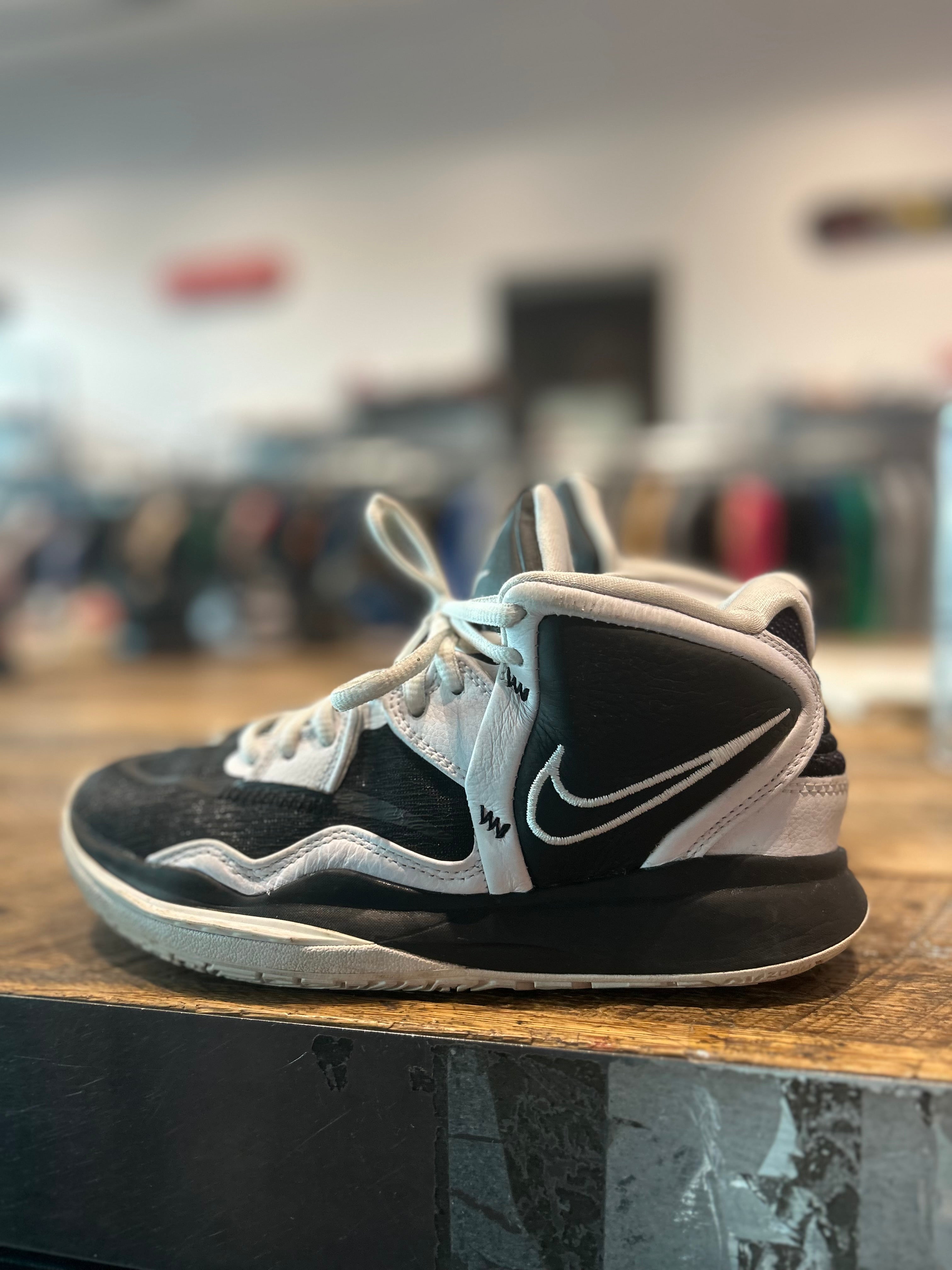 Nike Kyrie Infinity TB "Black White" Size 5.5y Preowned