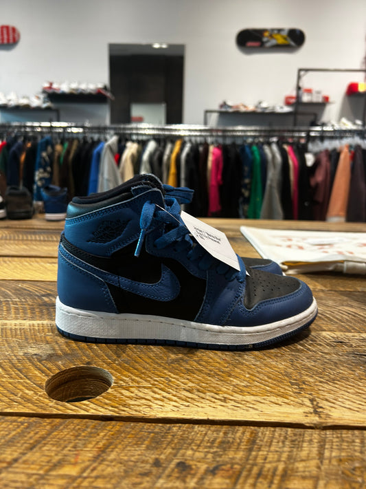 Jordan 1 "Marina Blue" Size 5.5y Preowned