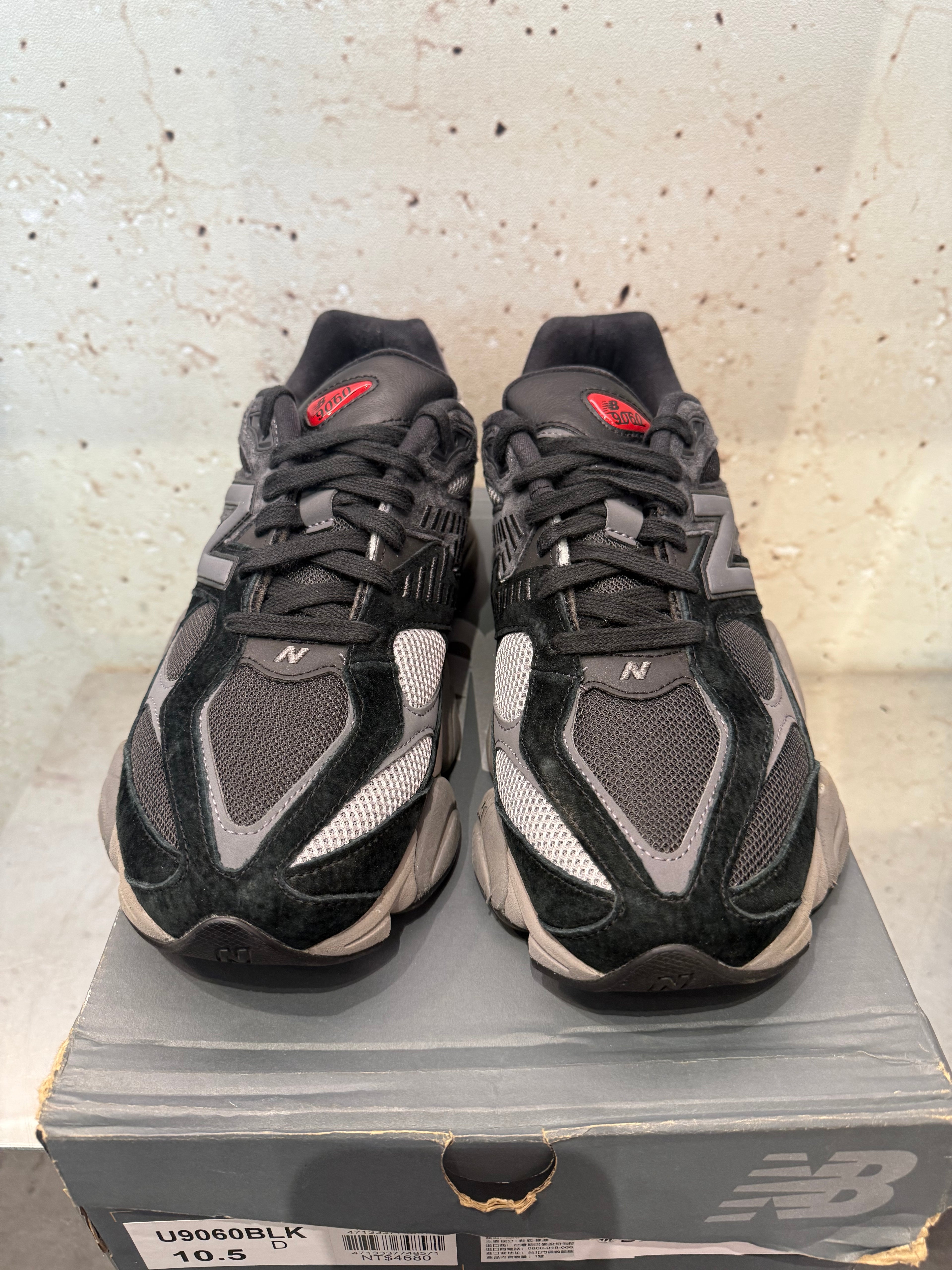 New Balance 9060 “Black Castle Rock’”  Size 10.5 Preowned