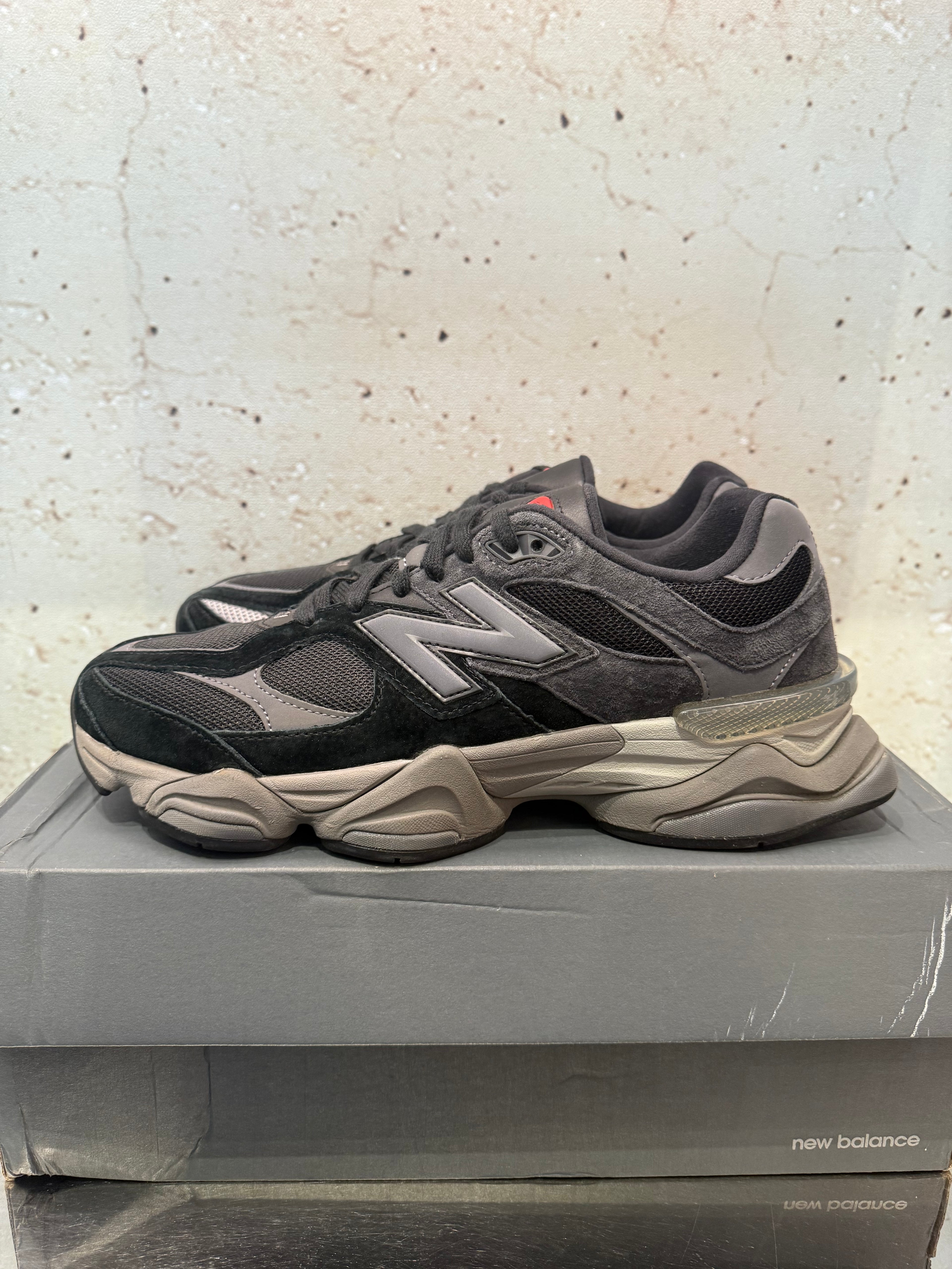 New Balance 9060 “Black Castle Rock’”  Size 10.5 Preowned