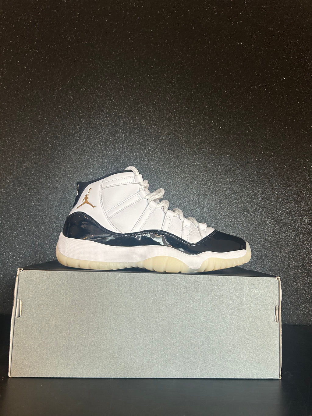 Jordan 11 Retro DMP Gratitude 2023 Size 7 Preowned