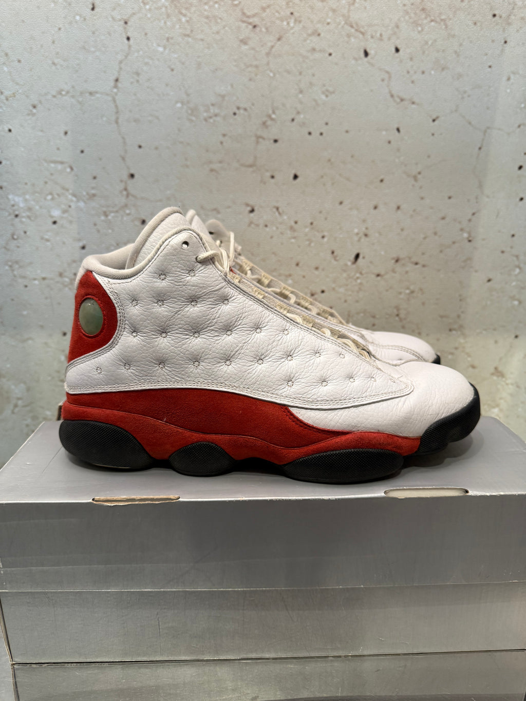 Jordan 13 OG "Chicago" Size 9.5 Preowned