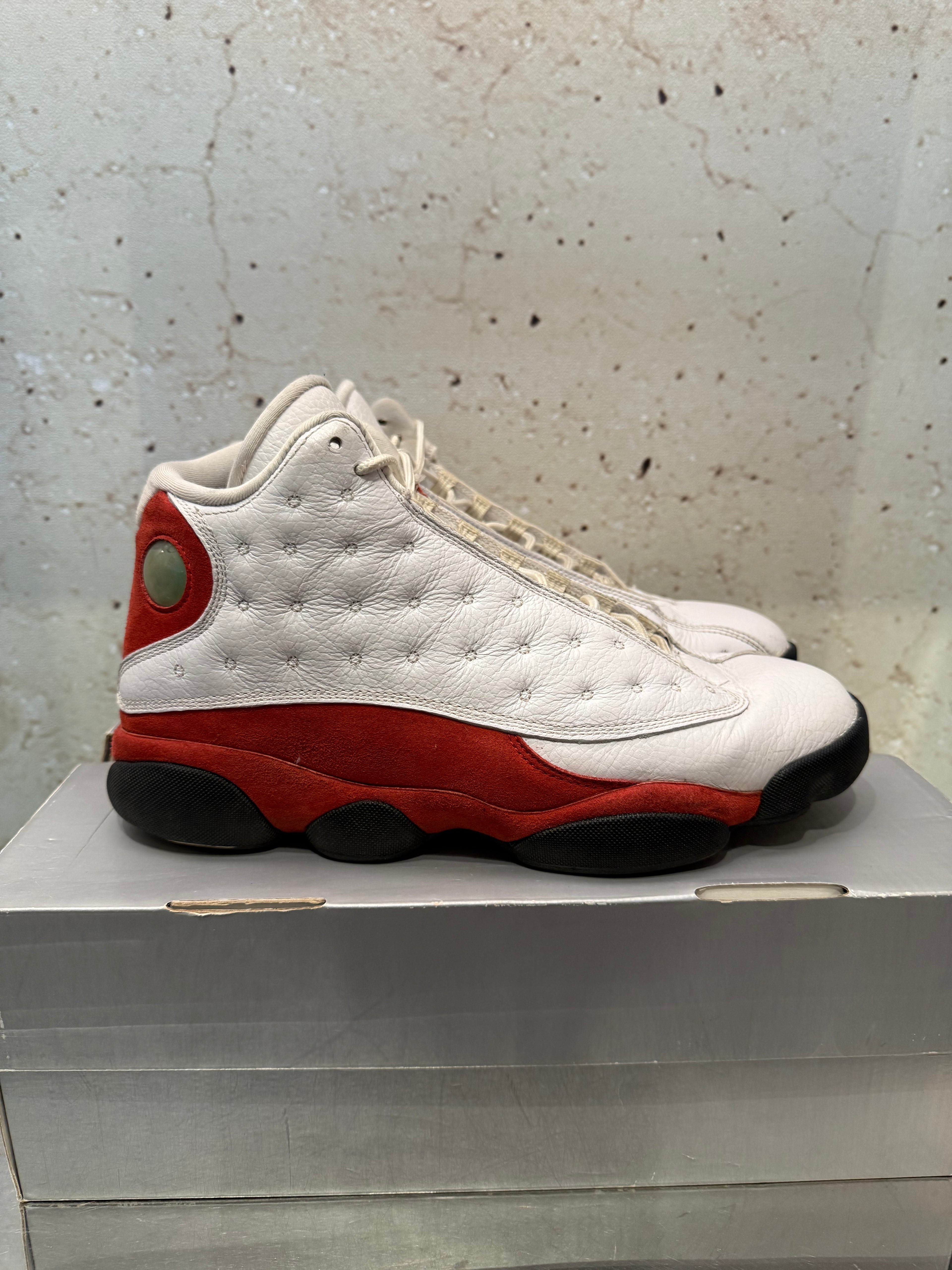 Jordan 13 OG "Chicago" Size 9.5 Preowned