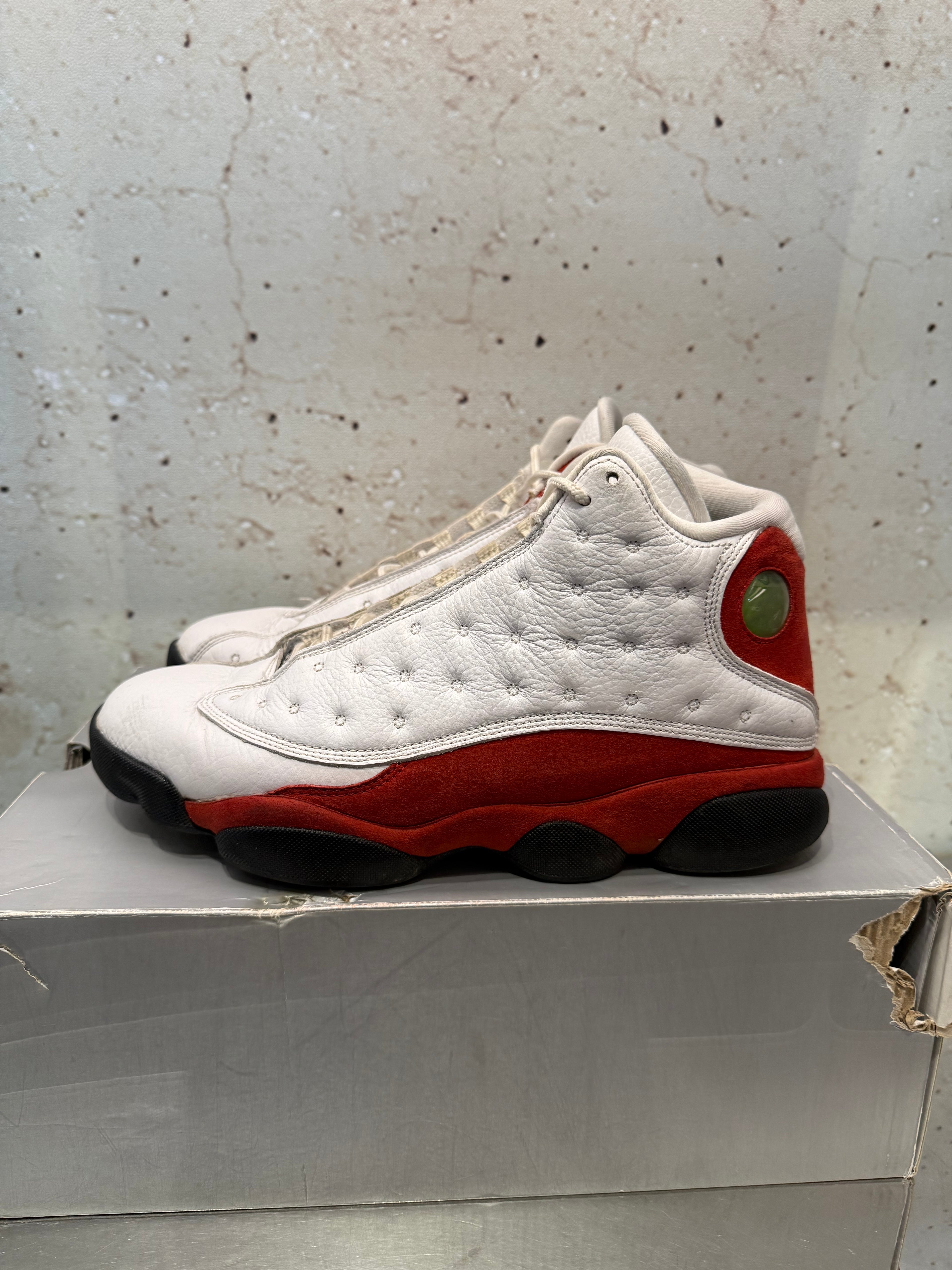 Jordan 13 OG "Chicago" Size 9.5 Preowned