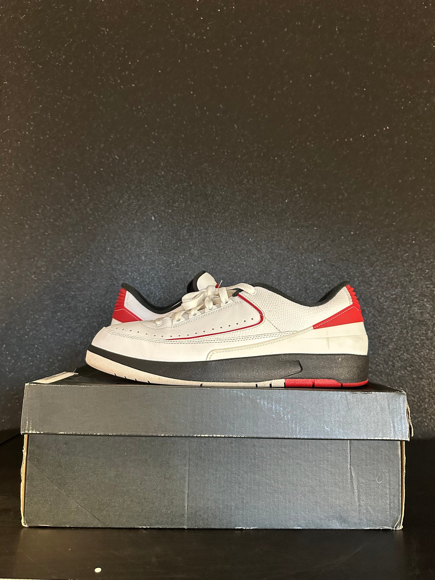 Jordan 2 Low Chicago Size 10.5 Pre Owned