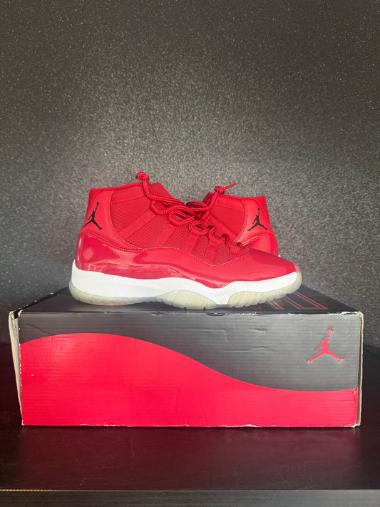 Jordan 11 "Win like 96" Size 9.5 Preowned with box