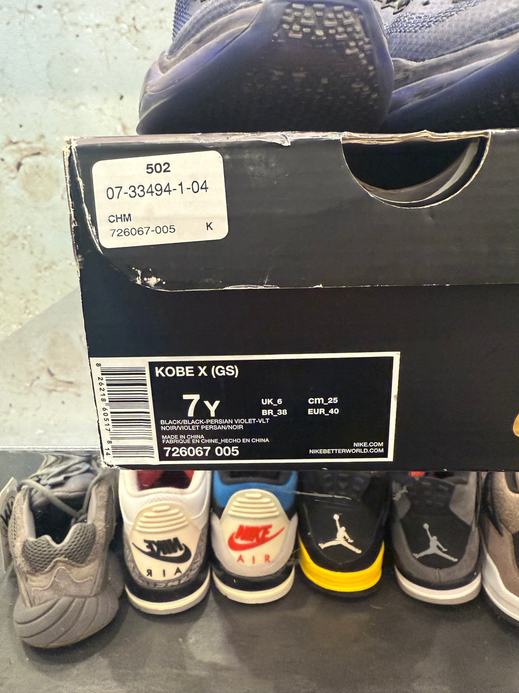 Nike Kobe X “Blackout” Size 7Y Preowned