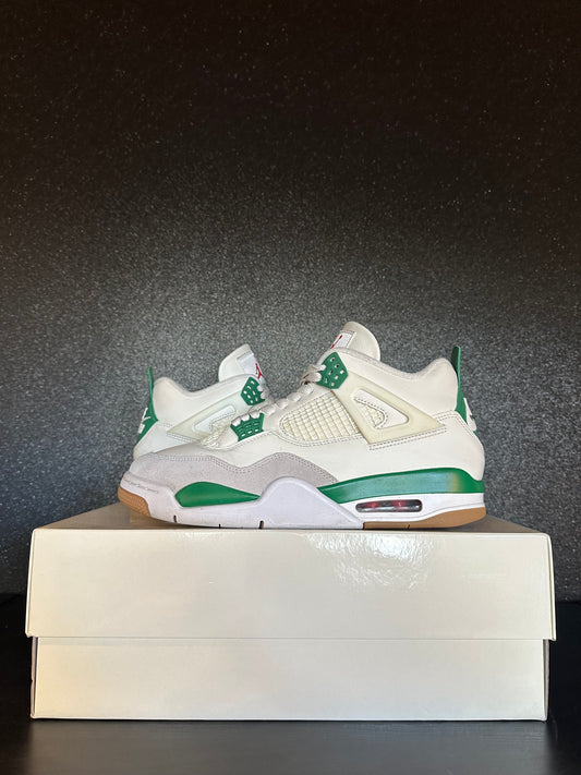 Jordan 4 SB "Pine Green" Size 10.5 Preowned