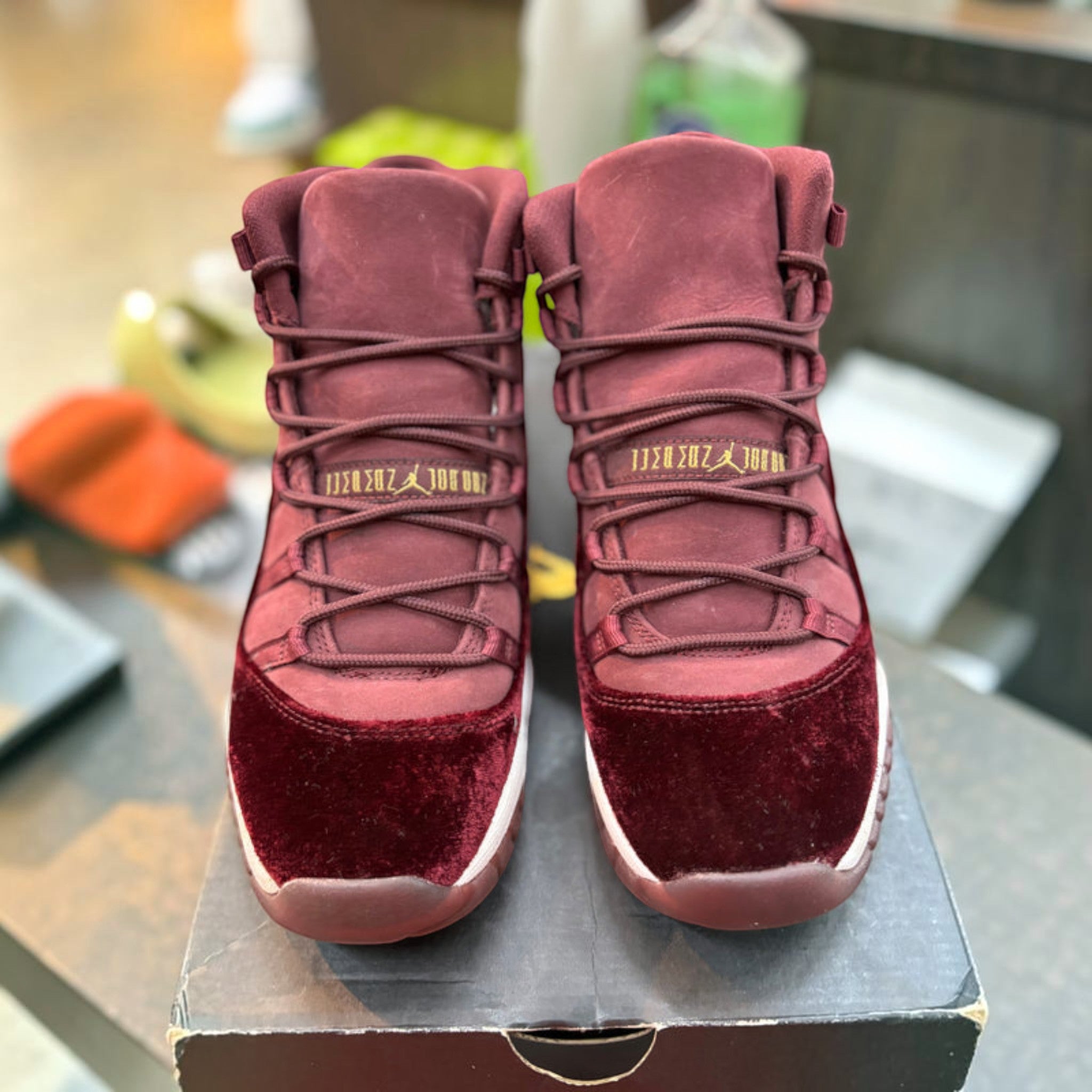 Jordan 11 "Heiress Night Maroon" Preowned Size 7Y