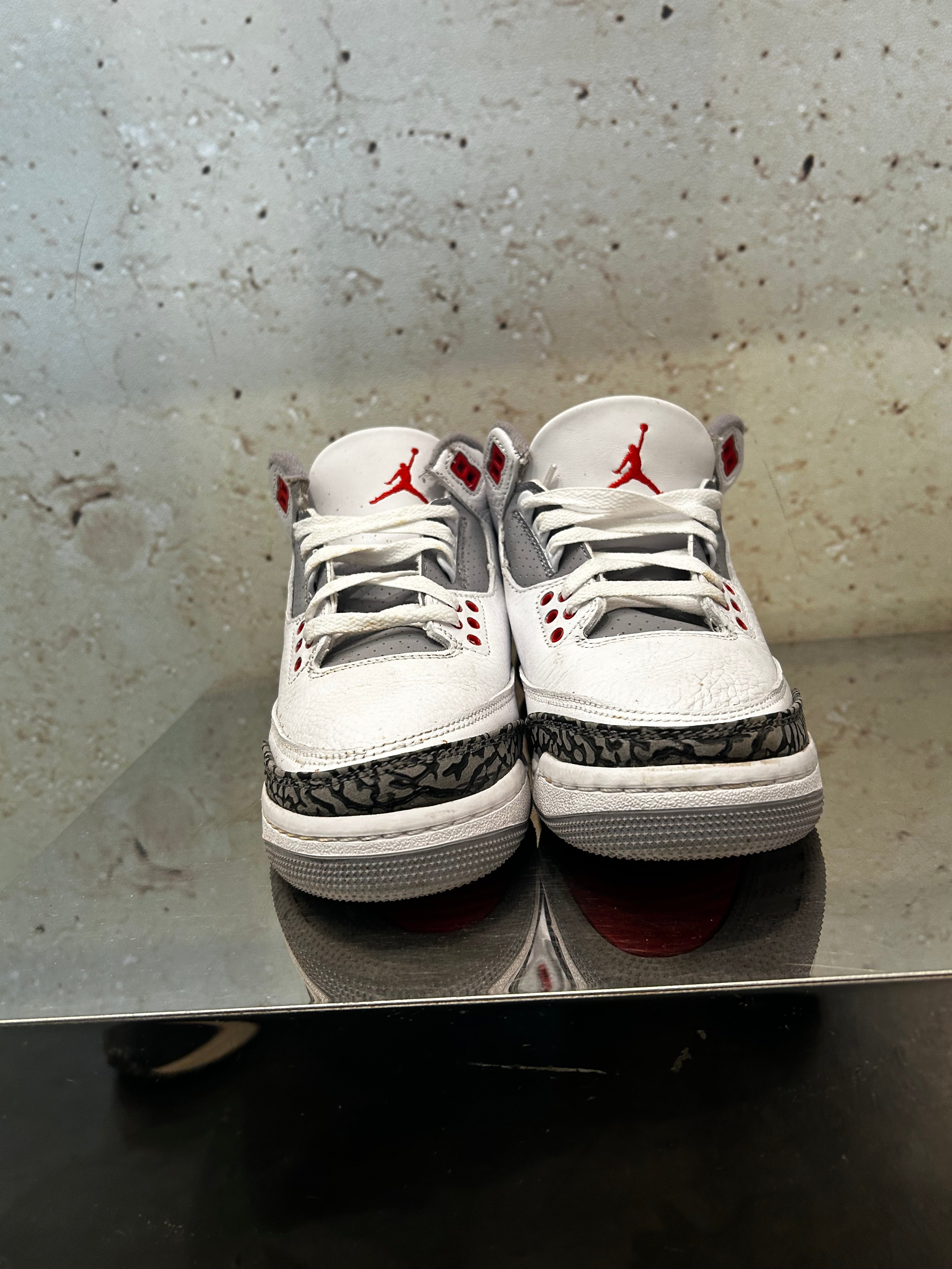 Jordan 3 "Fire Red" Size 6.5y Preowned